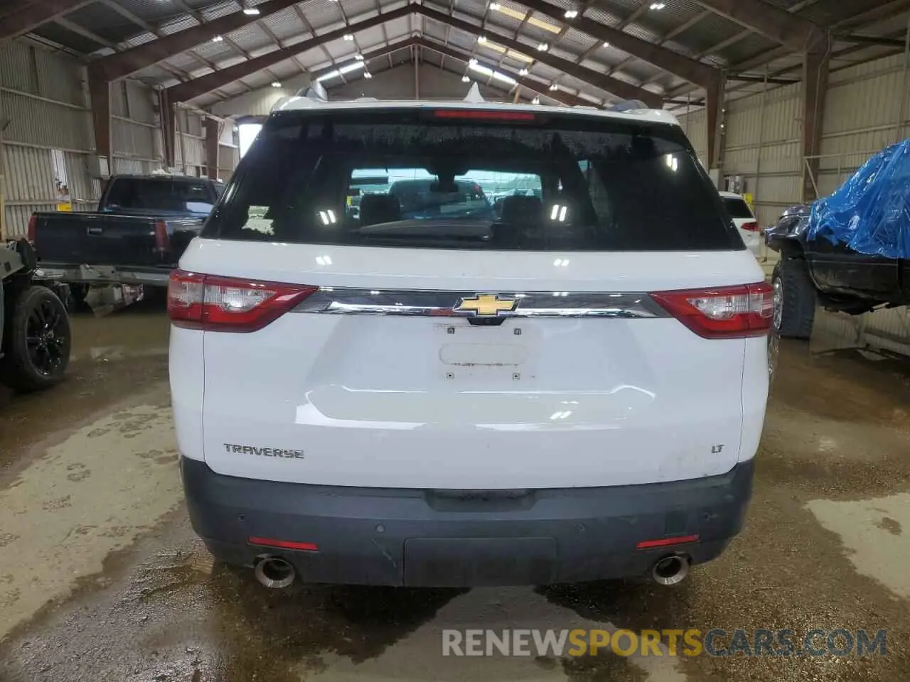 6 Photograph of a damaged car 1GNERHKW4KJ172595 CHEVROLET TRAVERSE 2019