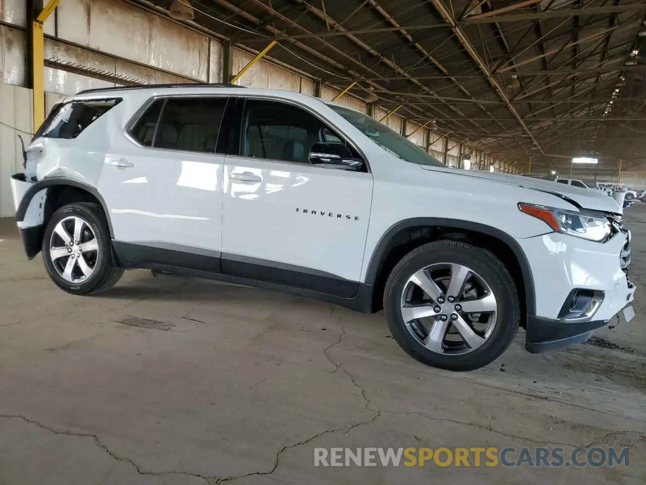 4 Photograph of a damaged car 1GNERHKW6KJ192783 CHEVROLET TRAVERSE 2019