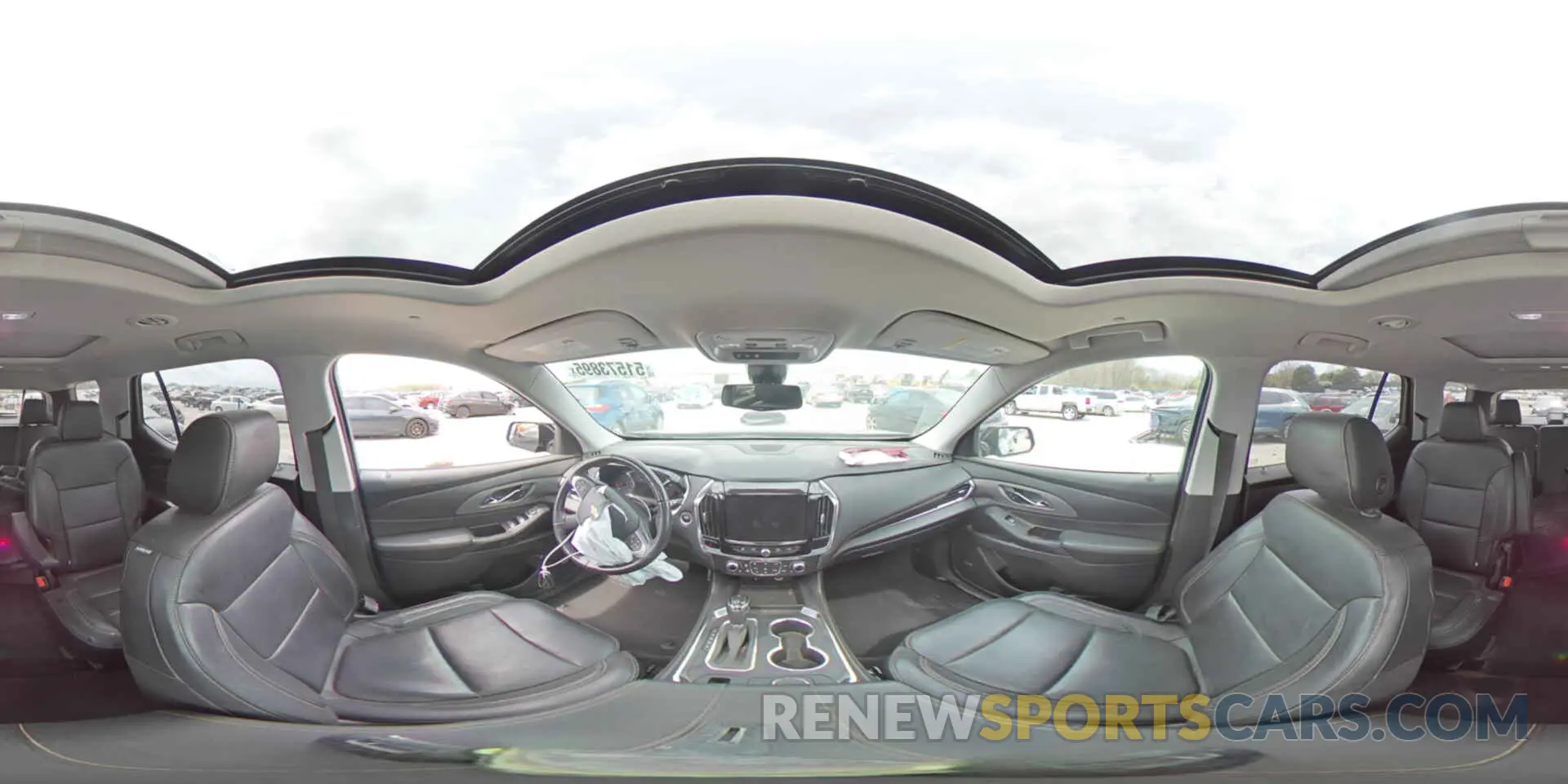 13 Photograph of a damaged car 1GNERHKW7KJ157685 CHEVROLET TRAVERSE 2019