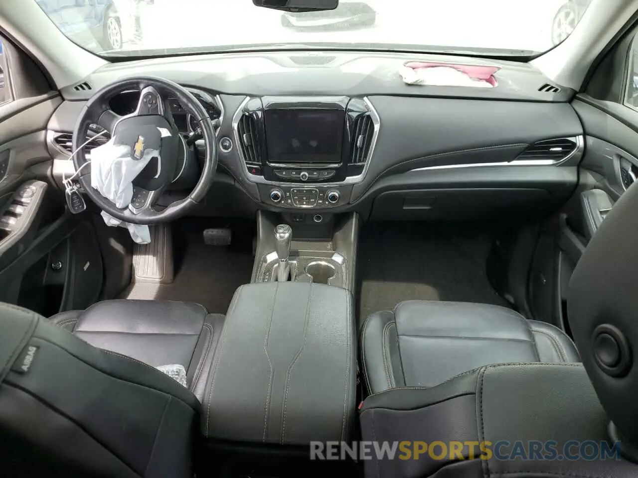 8 Photograph of a damaged car 1GNERHKW7KJ157685 CHEVROLET TRAVERSE 2019