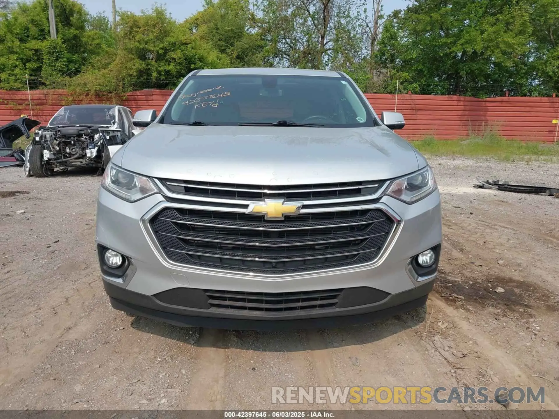 12 Photograph of a damaged car 1GNERHKW7KJ257026 CHEVROLET TRAVERSE 2019