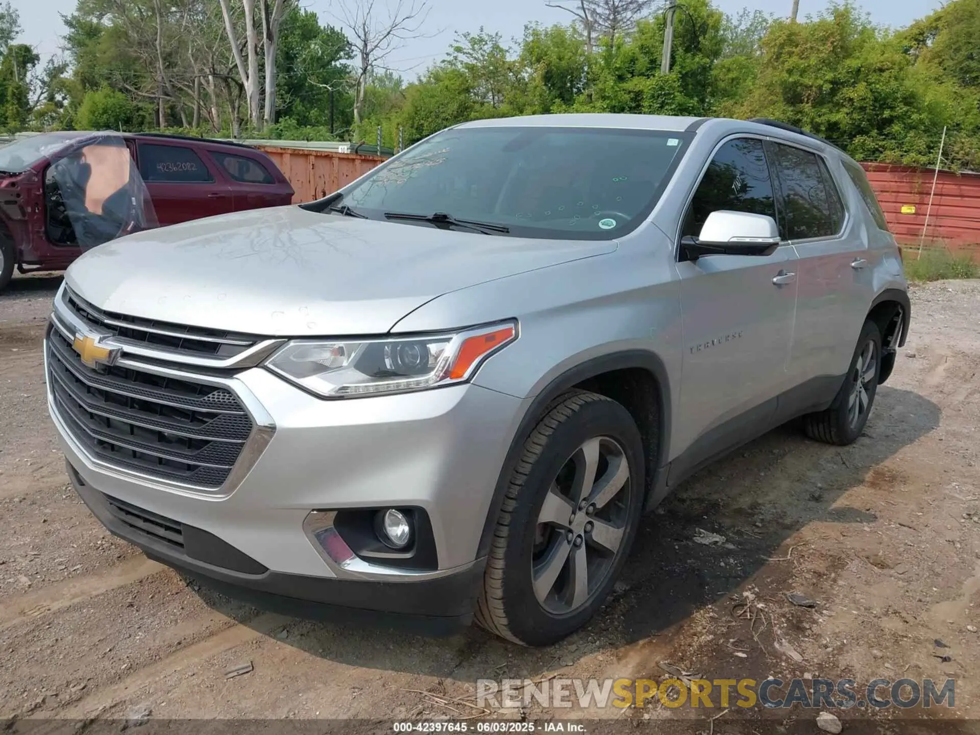 2 Photograph of a damaged car 1GNERHKW7KJ257026 CHEVROLET TRAVERSE 2019