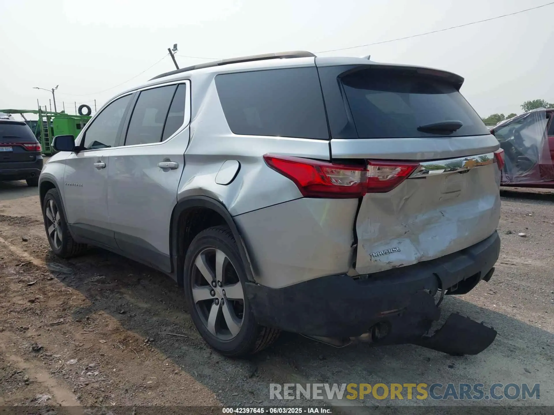3 Photograph of a damaged car 1GNERHKW7KJ257026 CHEVROLET TRAVERSE 2019