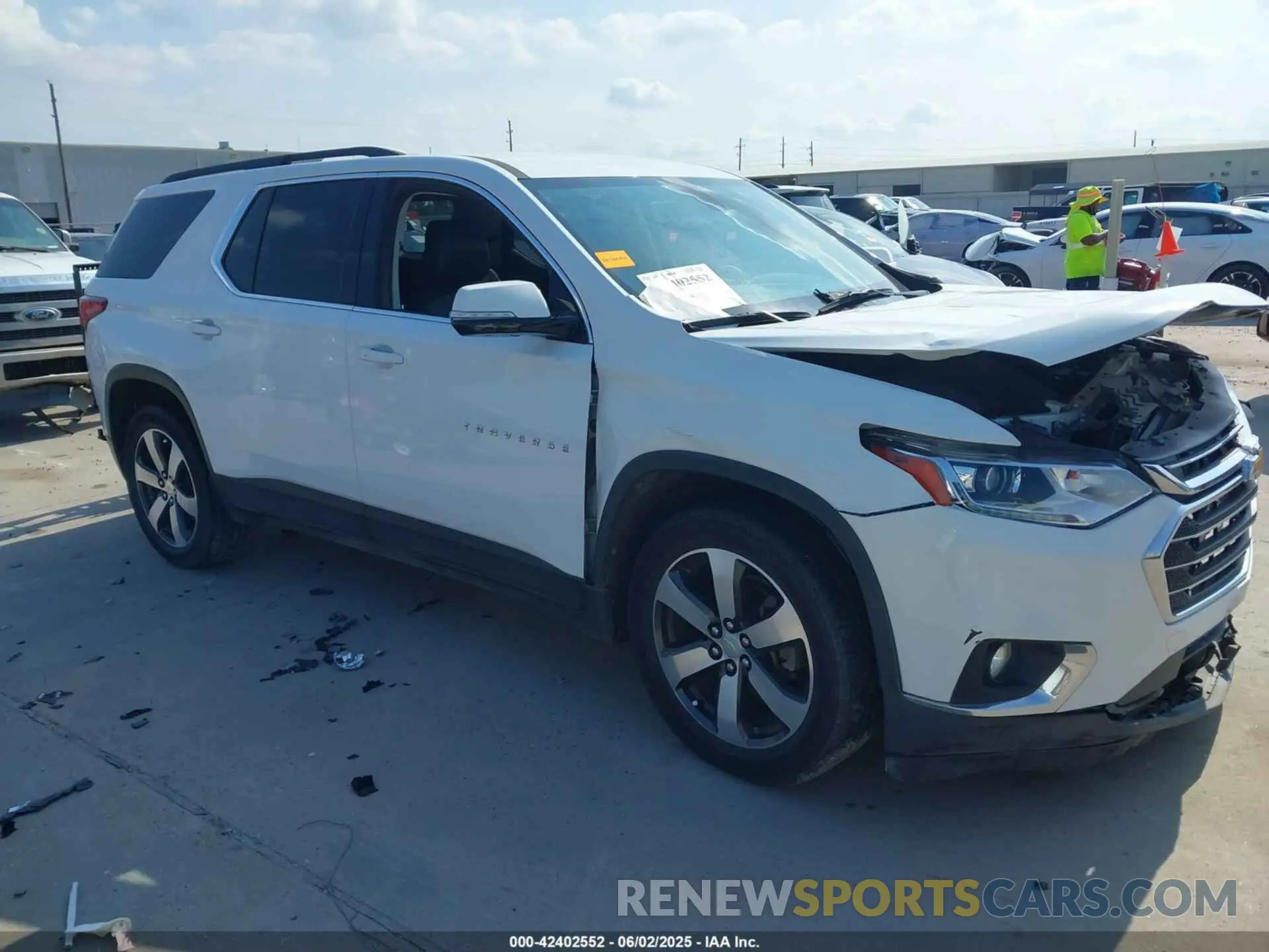 1 Photograph of a damaged car 1GNERHKW8KJ243720 CHEVROLET TRAVERSE 2019