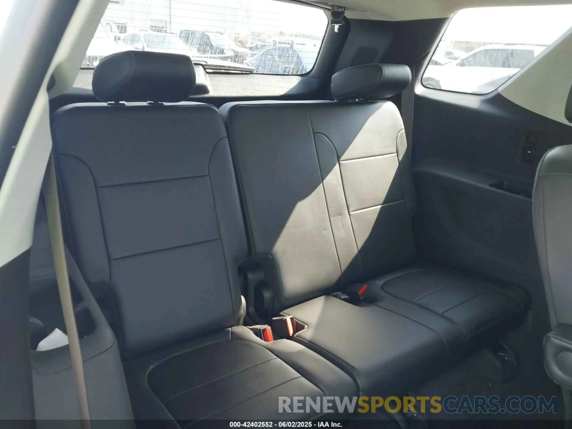 17 Photograph of a damaged car 1GNERHKW8KJ243720 CHEVROLET TRAVERSE 2019