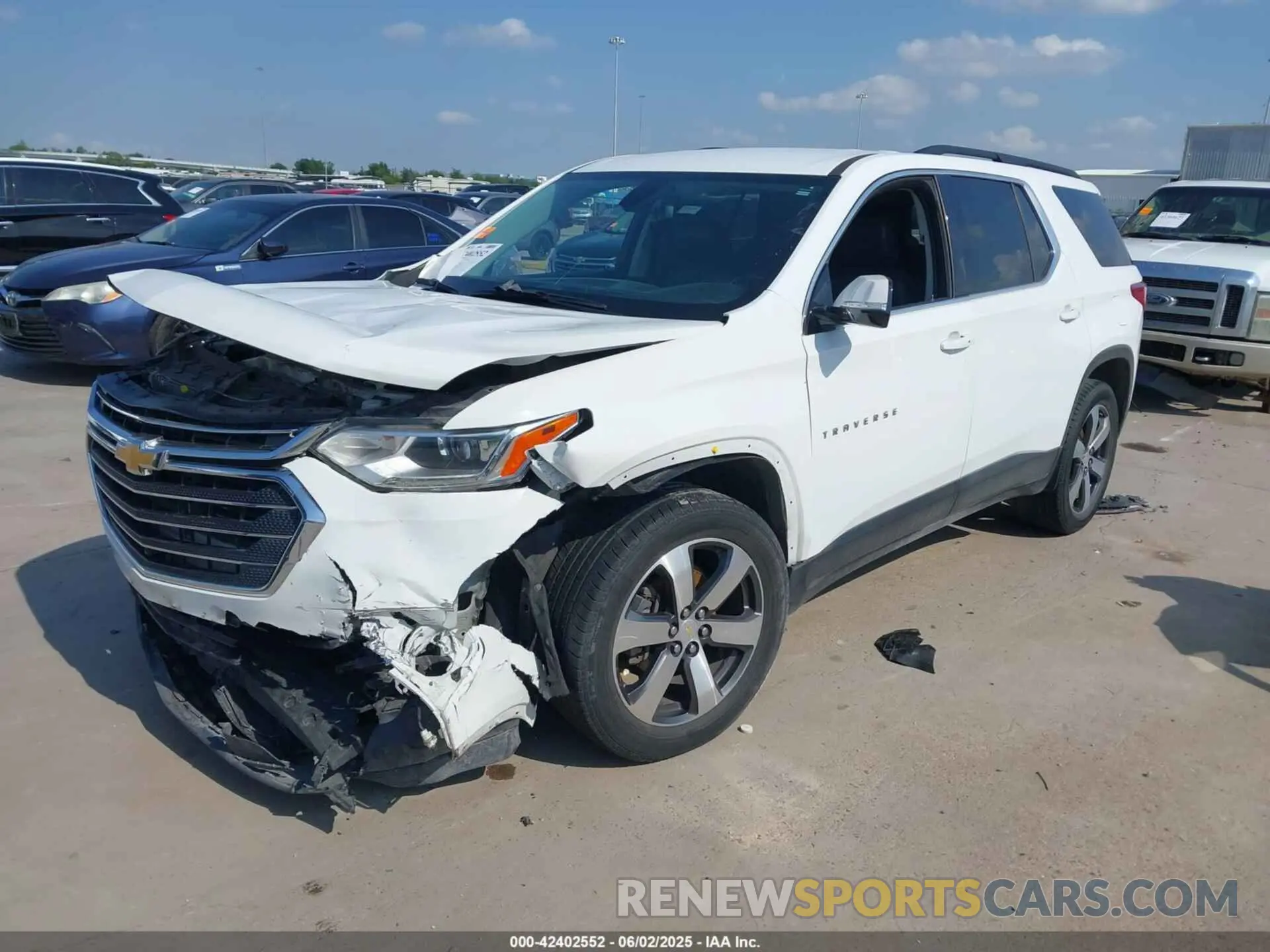 2 Photograph of a damaged car 1GNERHKW8KJ243720 CHEVROLET TRAVERSE 2019