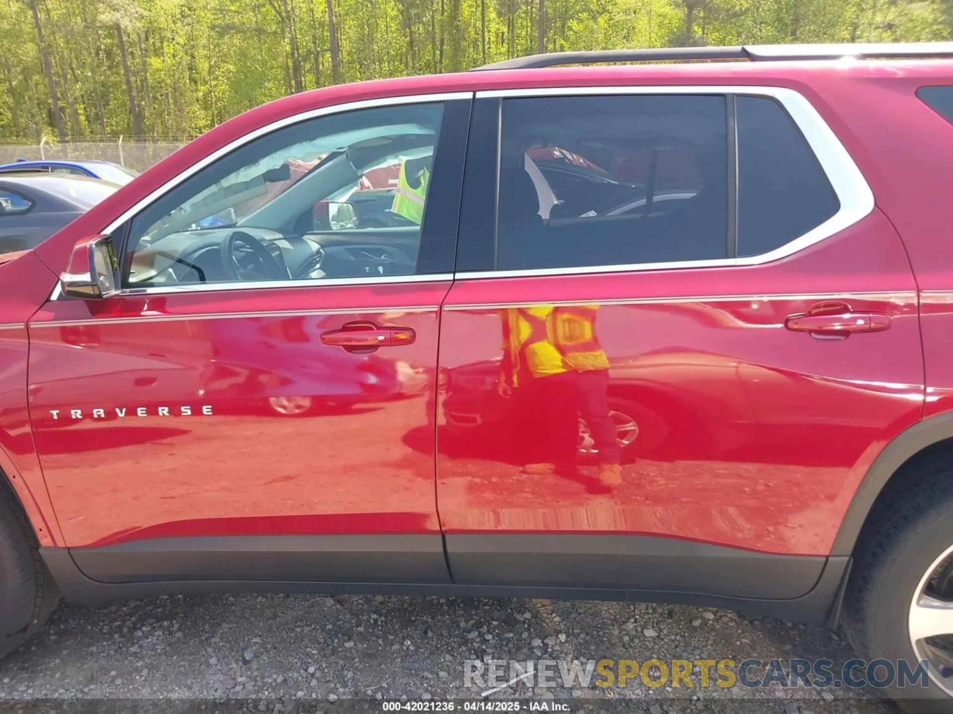 14 Photograph of a damaged car 1GNERHKW8KJ248190 CHEVROLET TRAVERSE 2019
