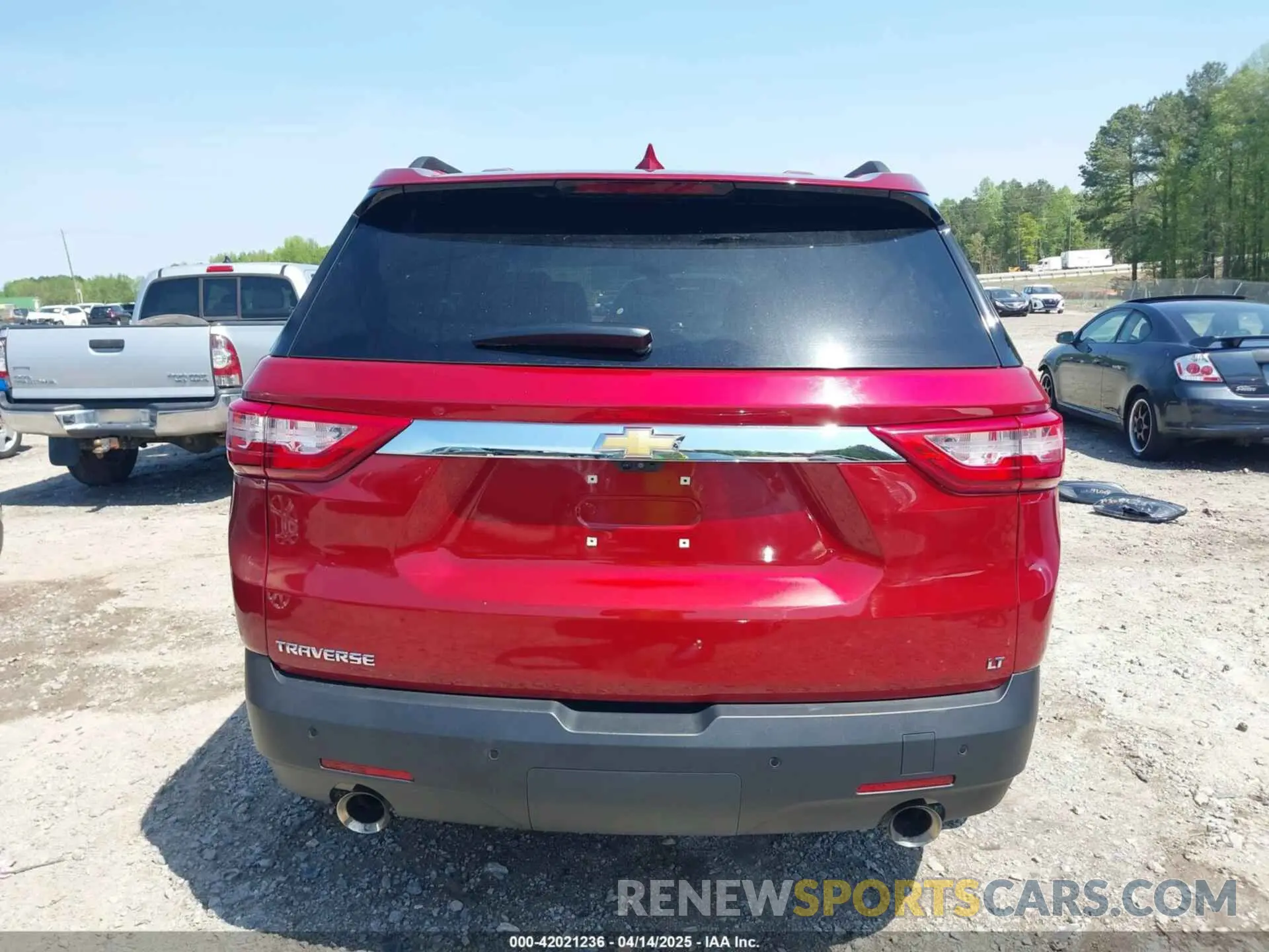 16 Photograph of a damaged car 1GNERHKW8KJ248190 CHEVROLET TRAVERSE 2019