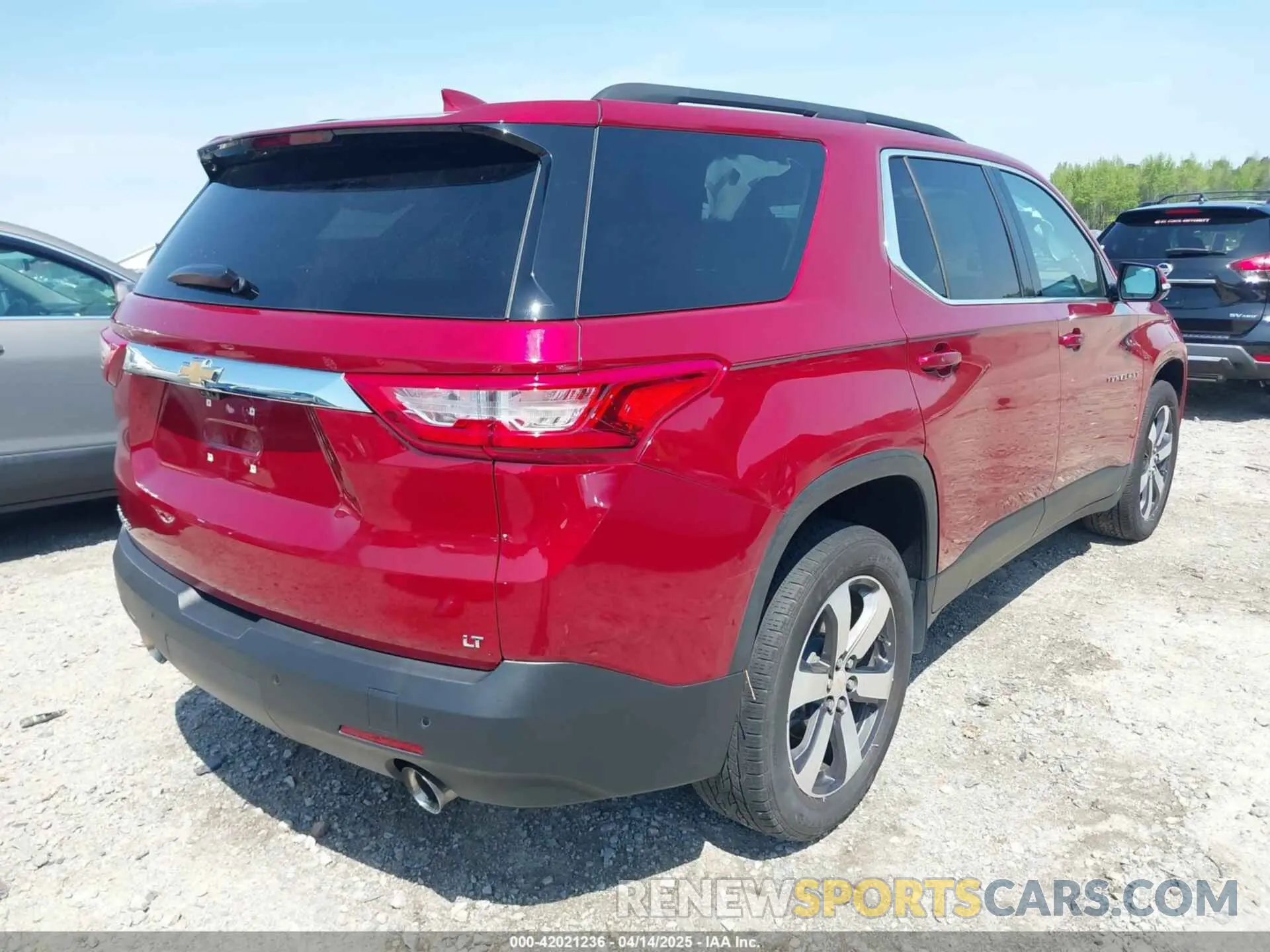 4 Photograph of a damaged car 1GNERHKW8KJ248190 CHEVROLET TRAVERSE 2019