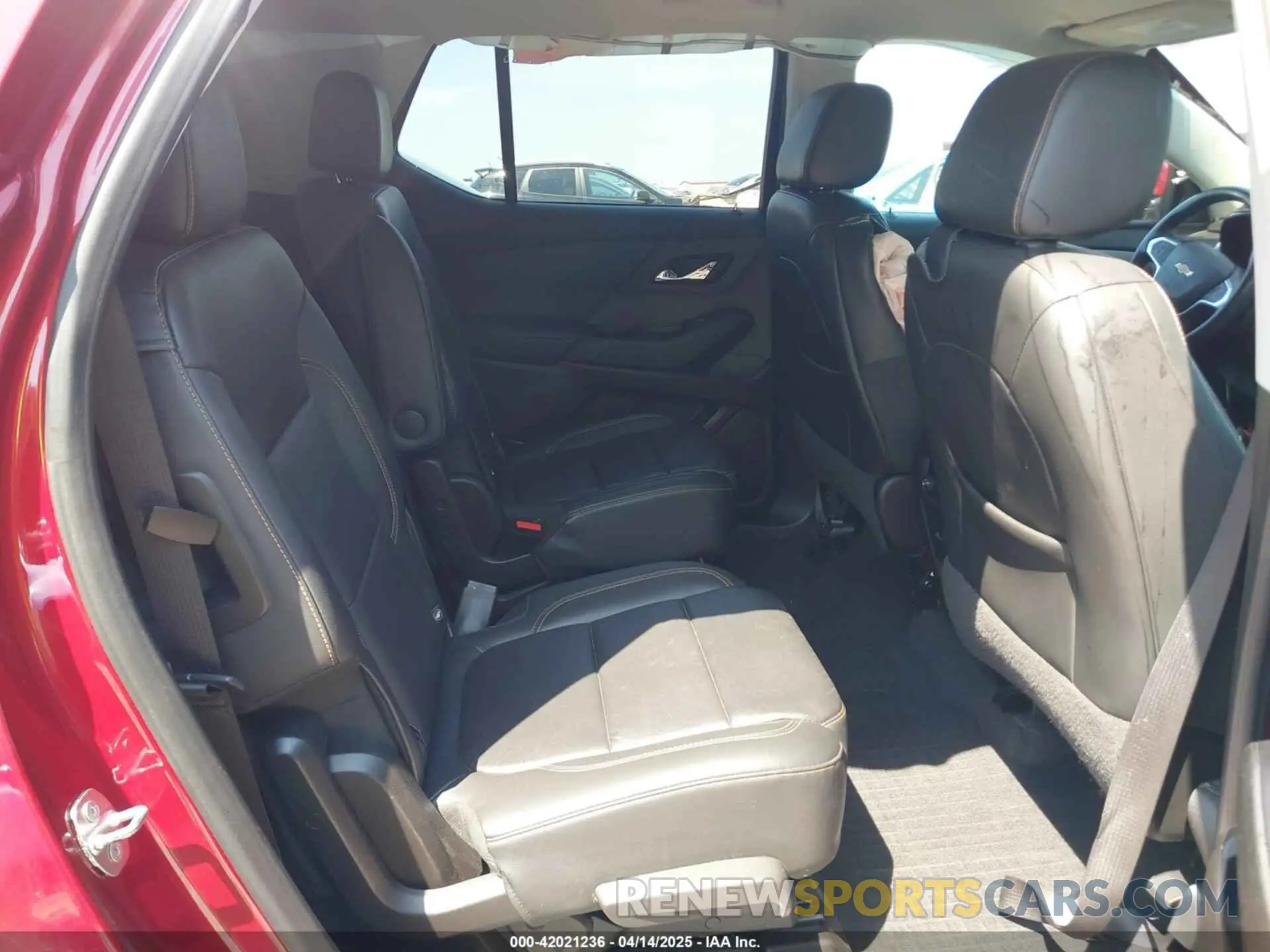 8 Photograph of a damaged car 1GNERHKW8KJ248190 CHEVROLET TRAVERSE 2019