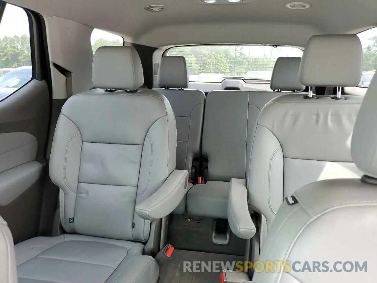 10 Photograph of a damaged car 1GNERHKW9KJ113297 CHEVROLET TRAVERSE 2019