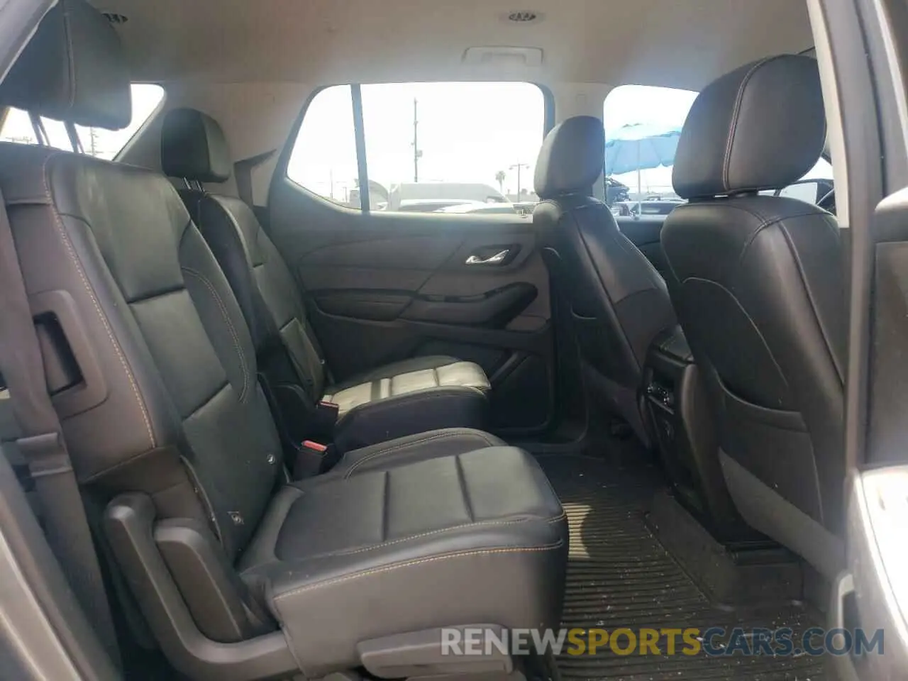11 Photograph of a damaged car 1GNERHKW9KJ192468 CHEVROLET TRAVERSE 2019