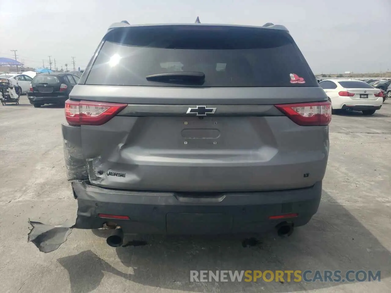 6 Photograph of a damaged car 1GNERHKW9KJ192468 CHEVROLET TRAVERSE 2019
