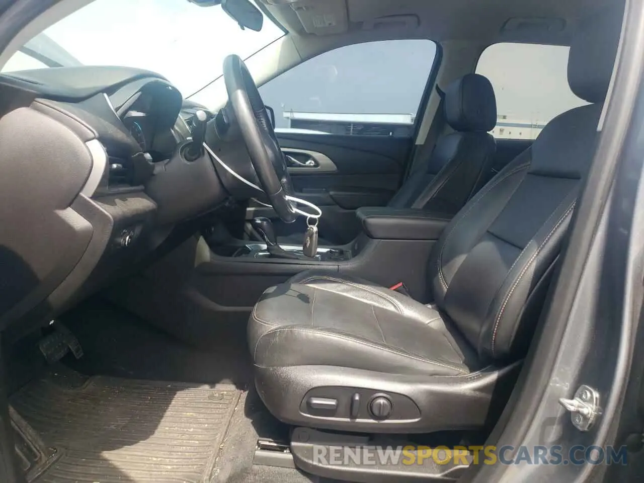 7 Photograph of a damaged car 1GNERHKW9KJ192468 CHEVROLET TRAVERSE 2019