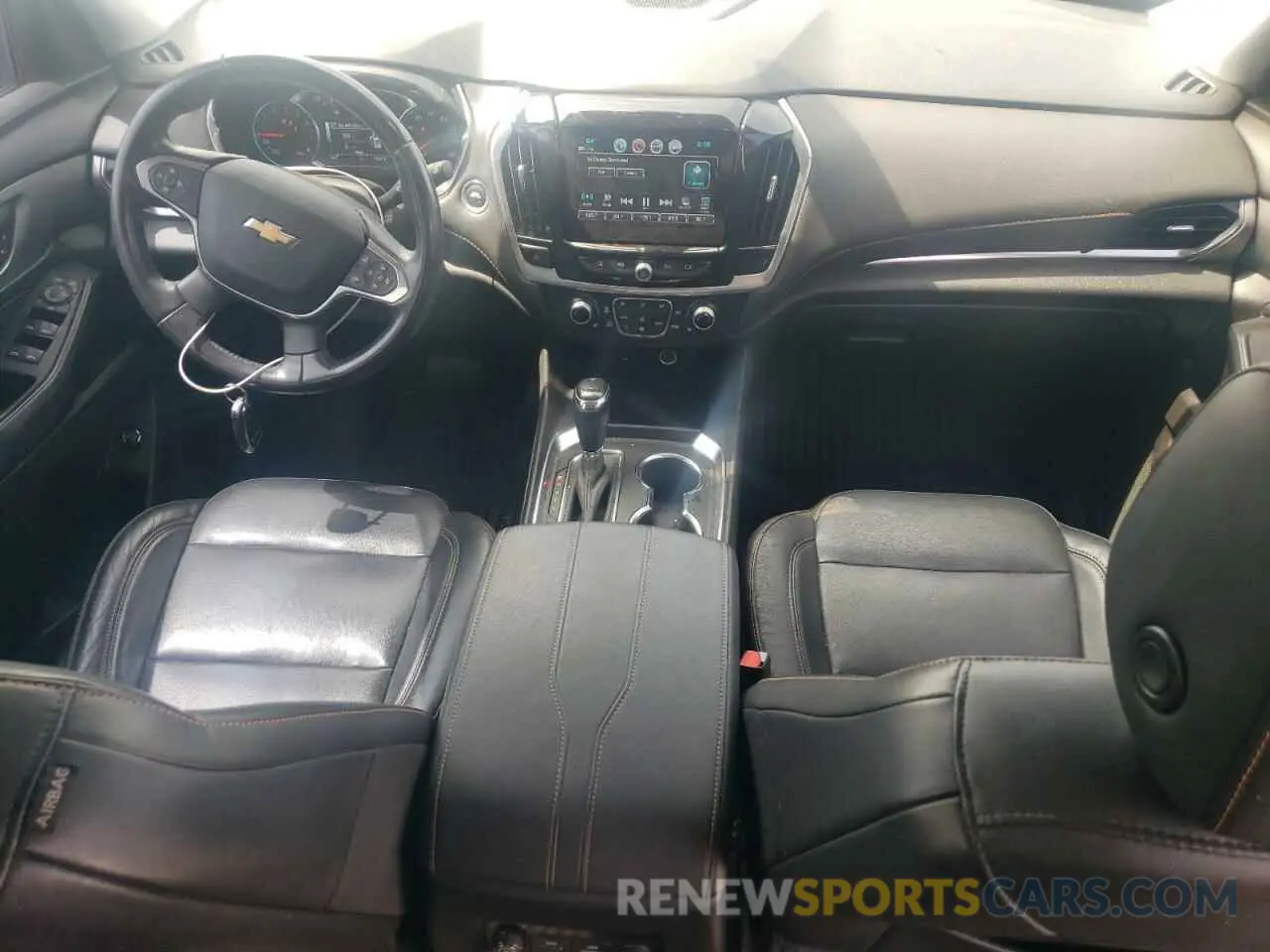 8 Photograph of a damaged car 1GNERHKW9KJ192468 CHEVROLET TRAVERSE 2019