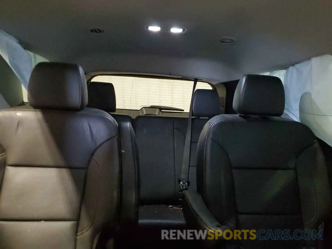 10 Photograph of a damaged car 1GNERHKW9KJ244942 CHEVROLET TRAVERSE 2019