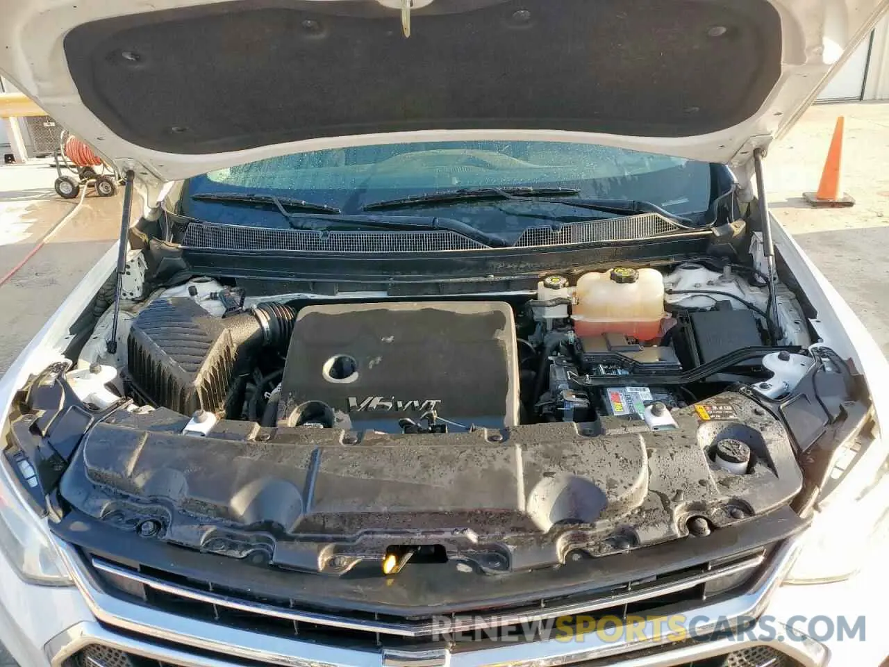 12 Photograph of a damaged car 1GNERHKWXKJ171659 CHEVROLET TRAVERSE 2019
