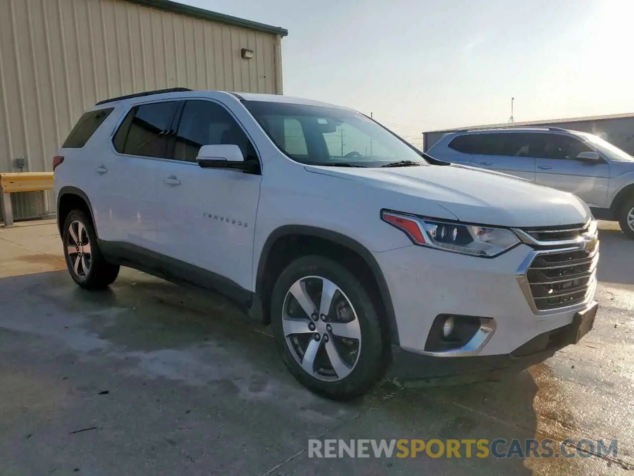 4 Photograph of a damaged car 1GNERHKWXKJ171659 CHEVROLET TRAVERSE 2019