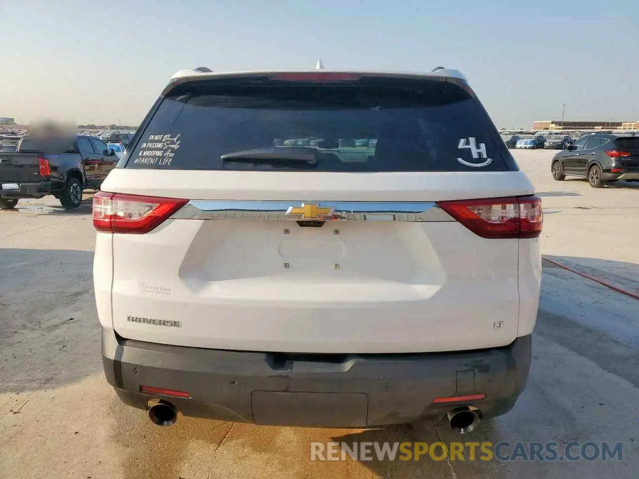 6 Photograph of a damaged car 1GNERHKWXKJ171659 CHEVROLET TRAVERSE 2019