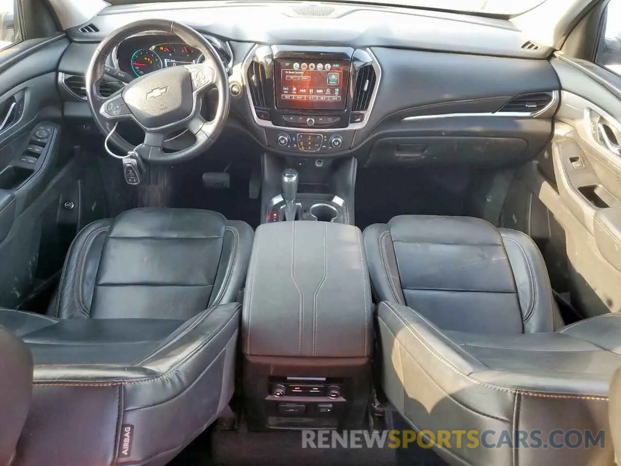 8 Photograph of a damaged car 1GNERHKWXKJ171659 CHEVROLET TRAVERSE 2019