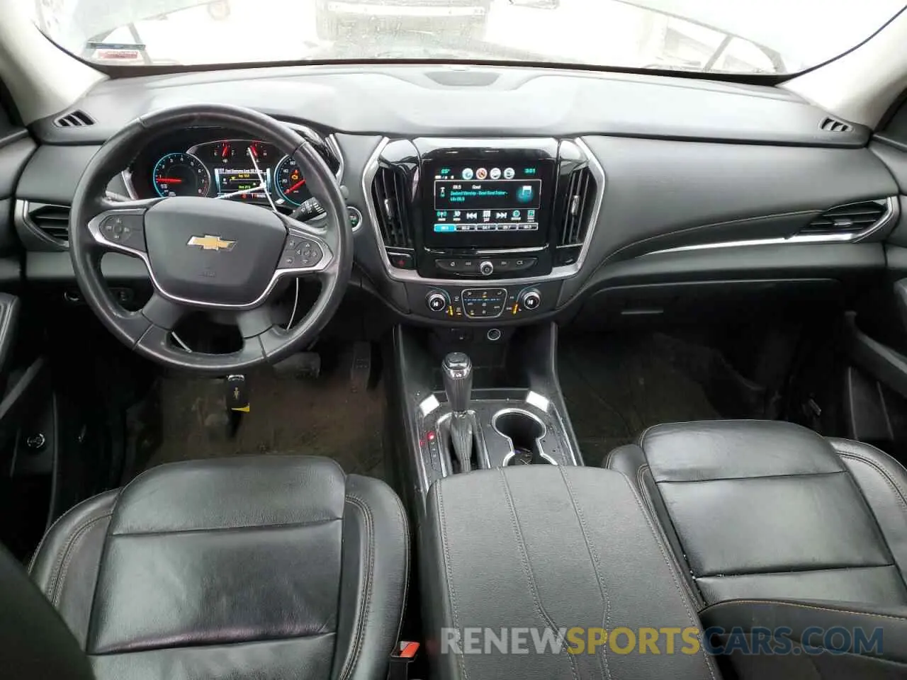 8 Photograph of a damaged car 1GNERHKWXKJ319048 CHEVROLET TRAVERSE 2019