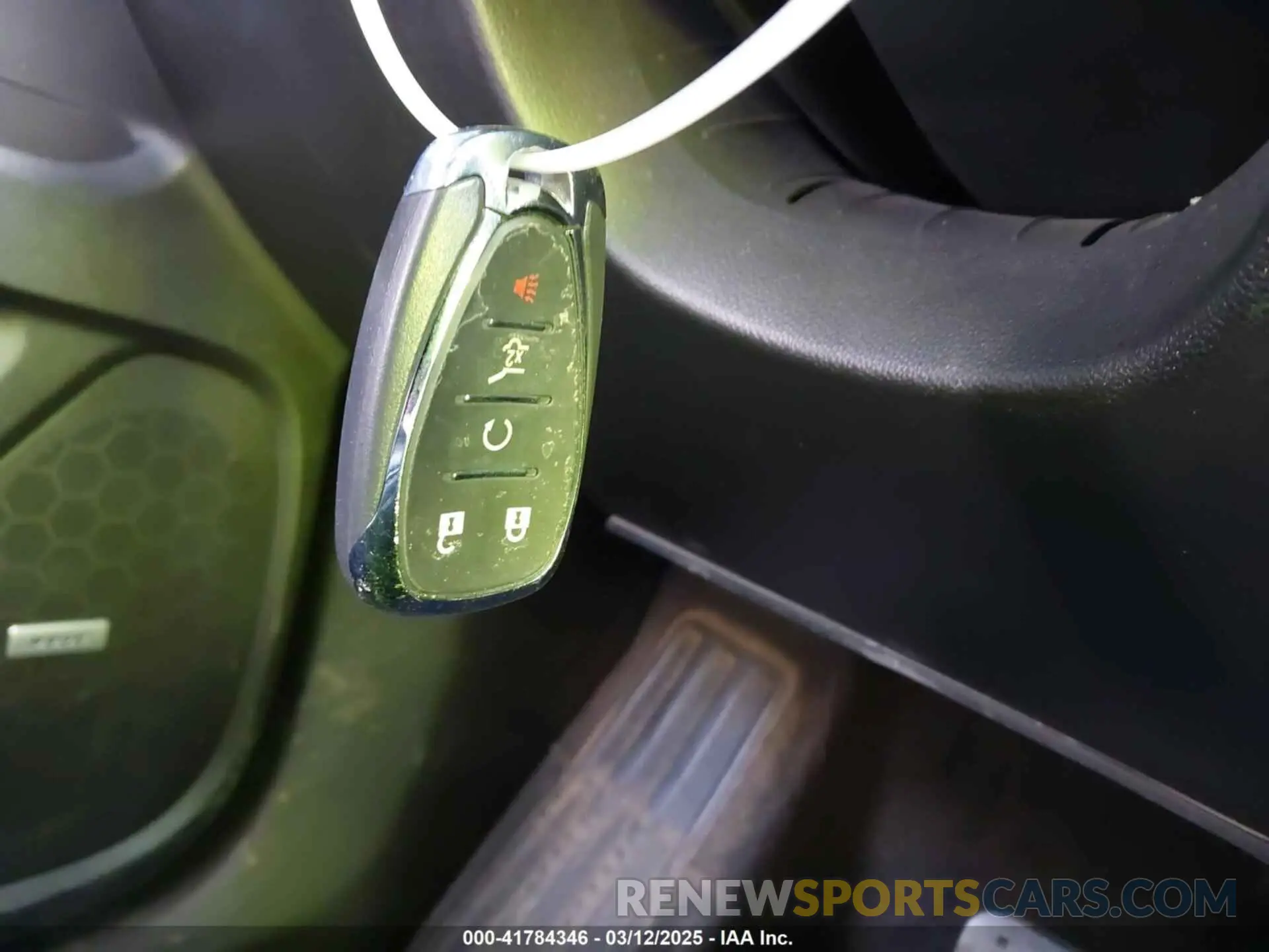 11 Photograph of a damaged car 1GNERJKW7KJ292270 CHEVROLET TRAVERSE 2019