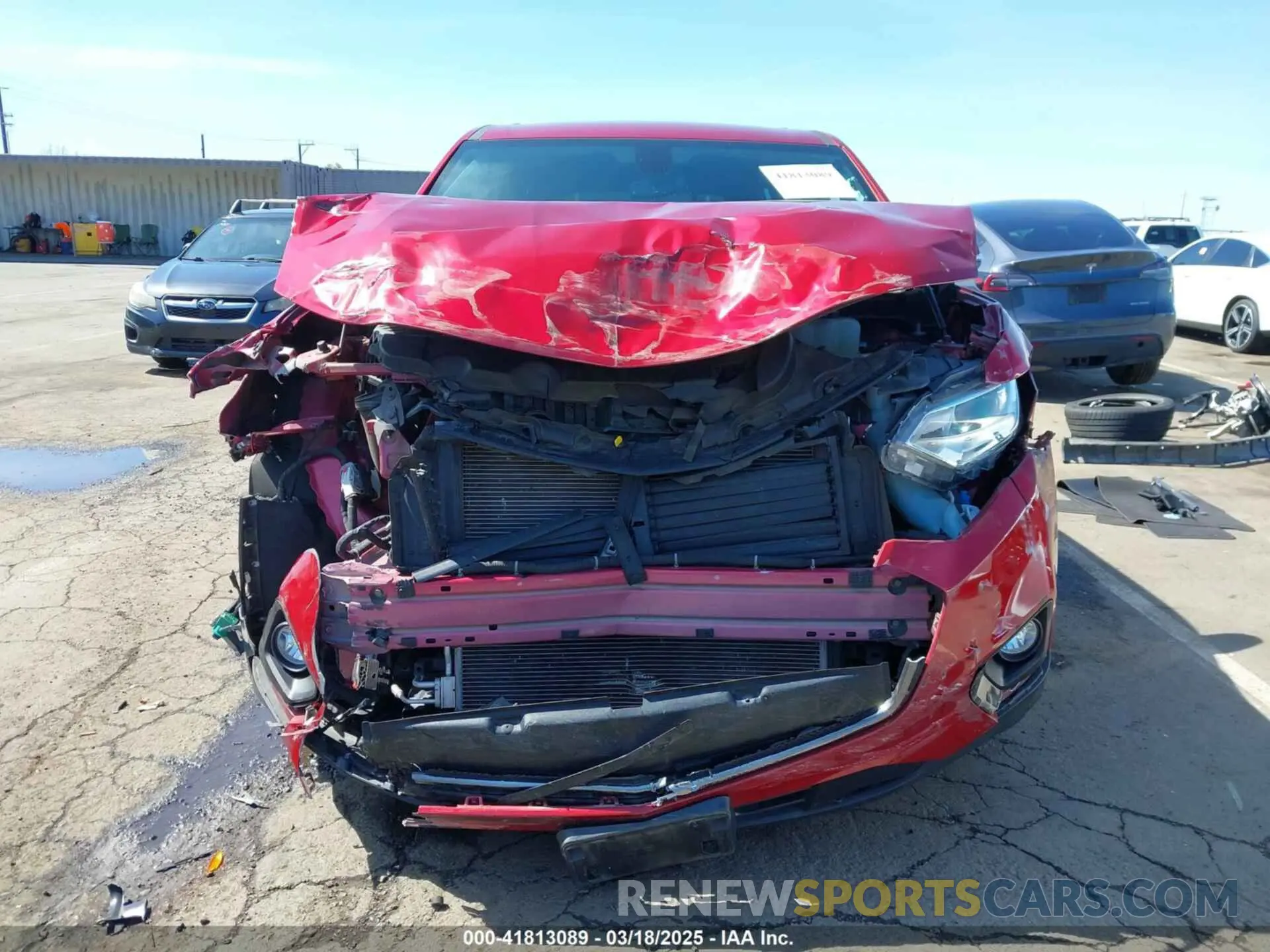 6 Photograph of a damaged car 1GNERJKW7KJ297338 CHEVROLET TRAVERSE 2019