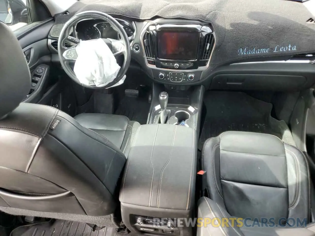 8 Photograph of a damaged car 1GNERJKX3KJ241731 CHEVROLET TRAVERSE 2019