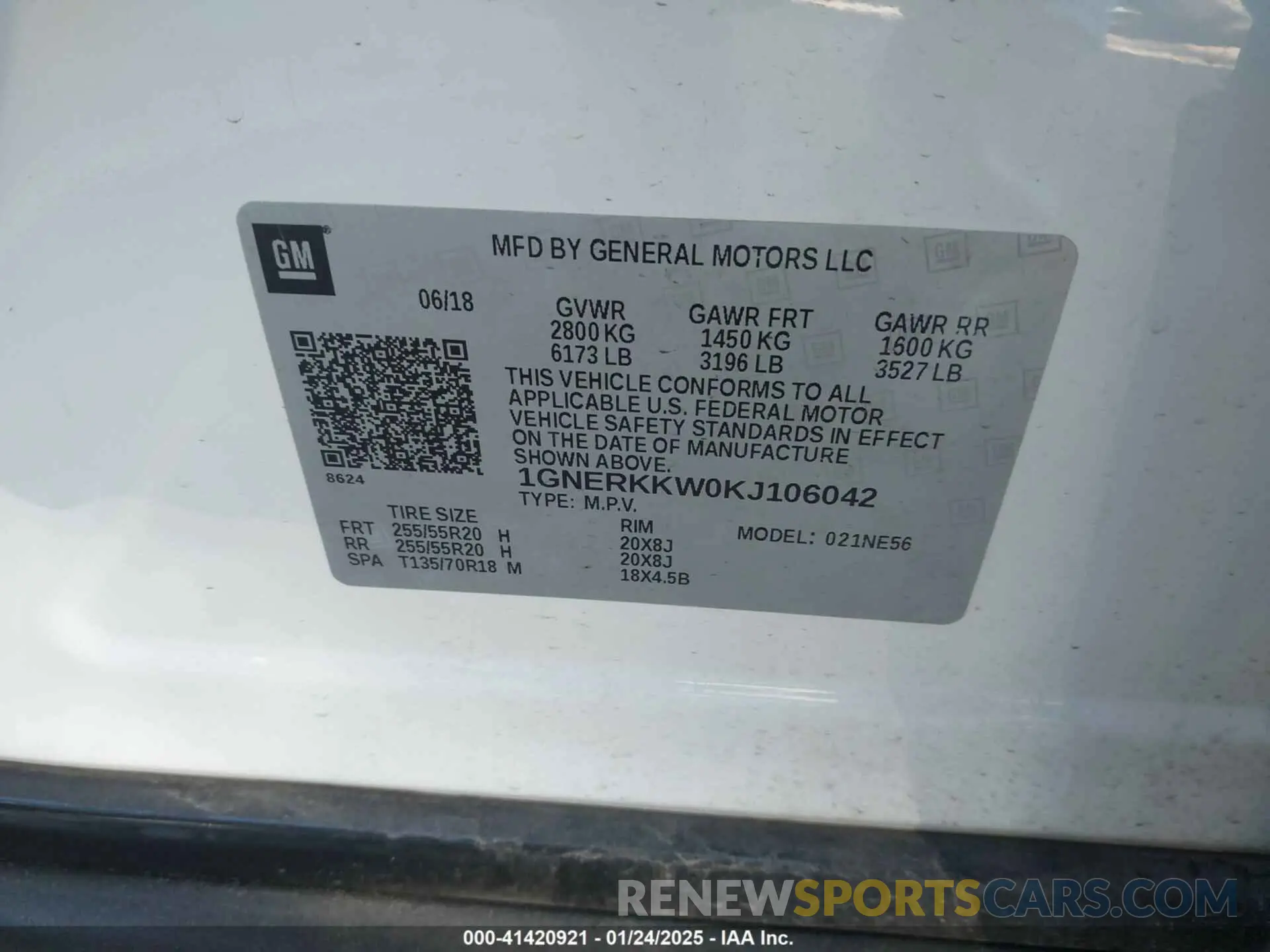 8 Photograph of a damaged car 1GNERKKW0KJ106042 CHEVROLET TRAVERSE 2019