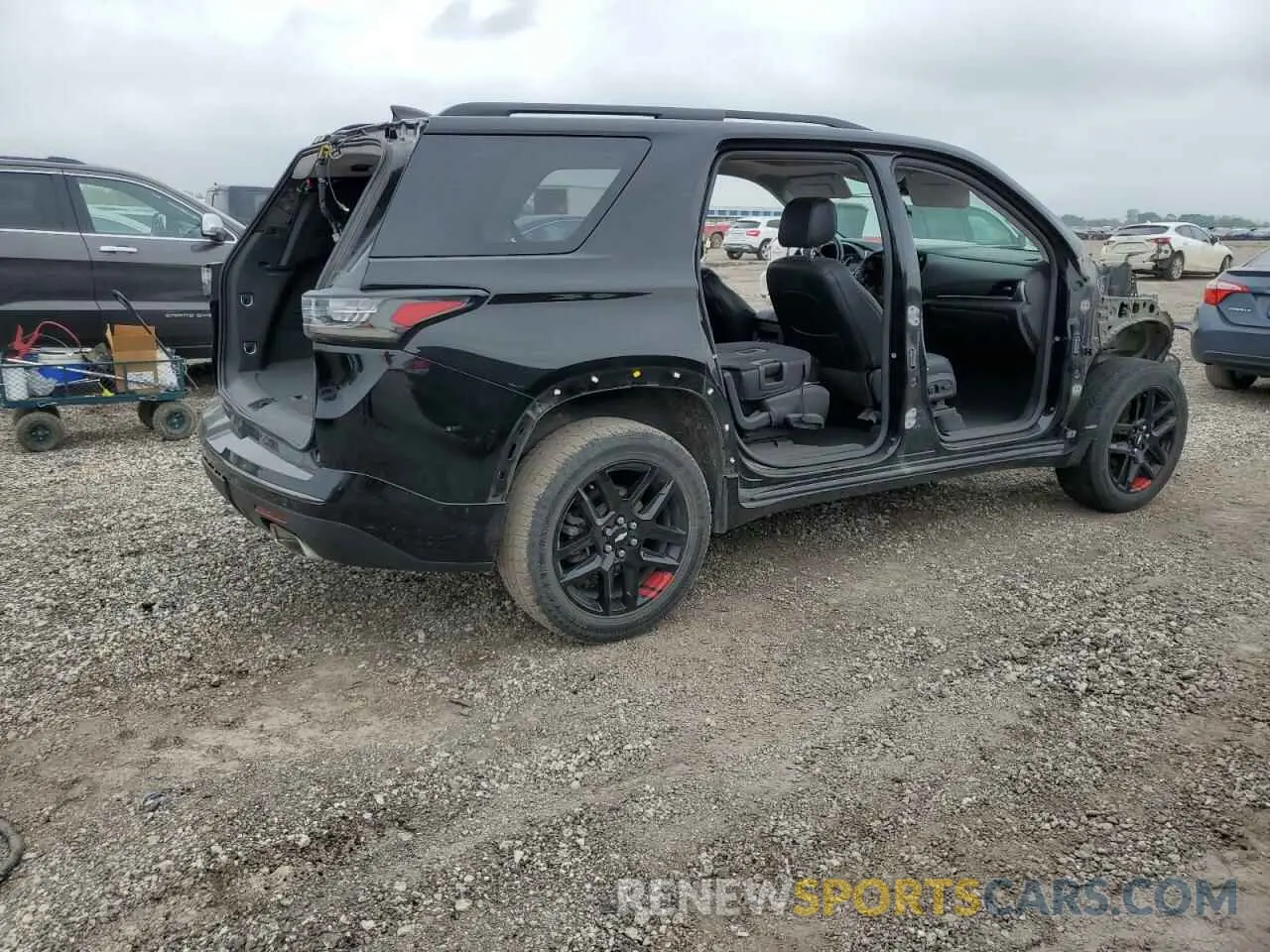 3 Photograph of a damaged car 1GNERKKW1KJ116076 CHEVROLET TRAVERSE 2019