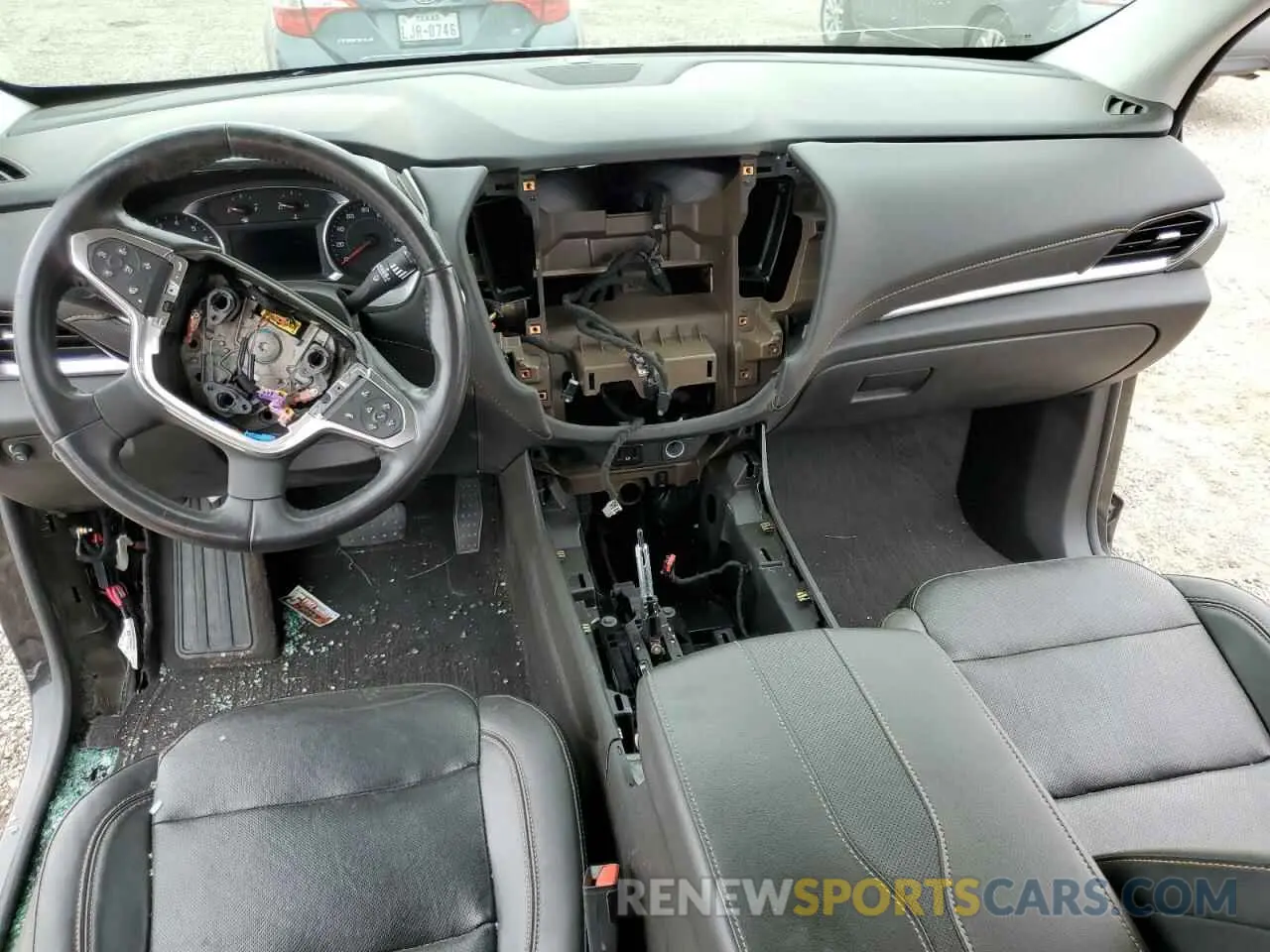 8 Photograph of a damaged car 1GNERKKW1KJ116076 CHEVROLET TRAVERSE 2019