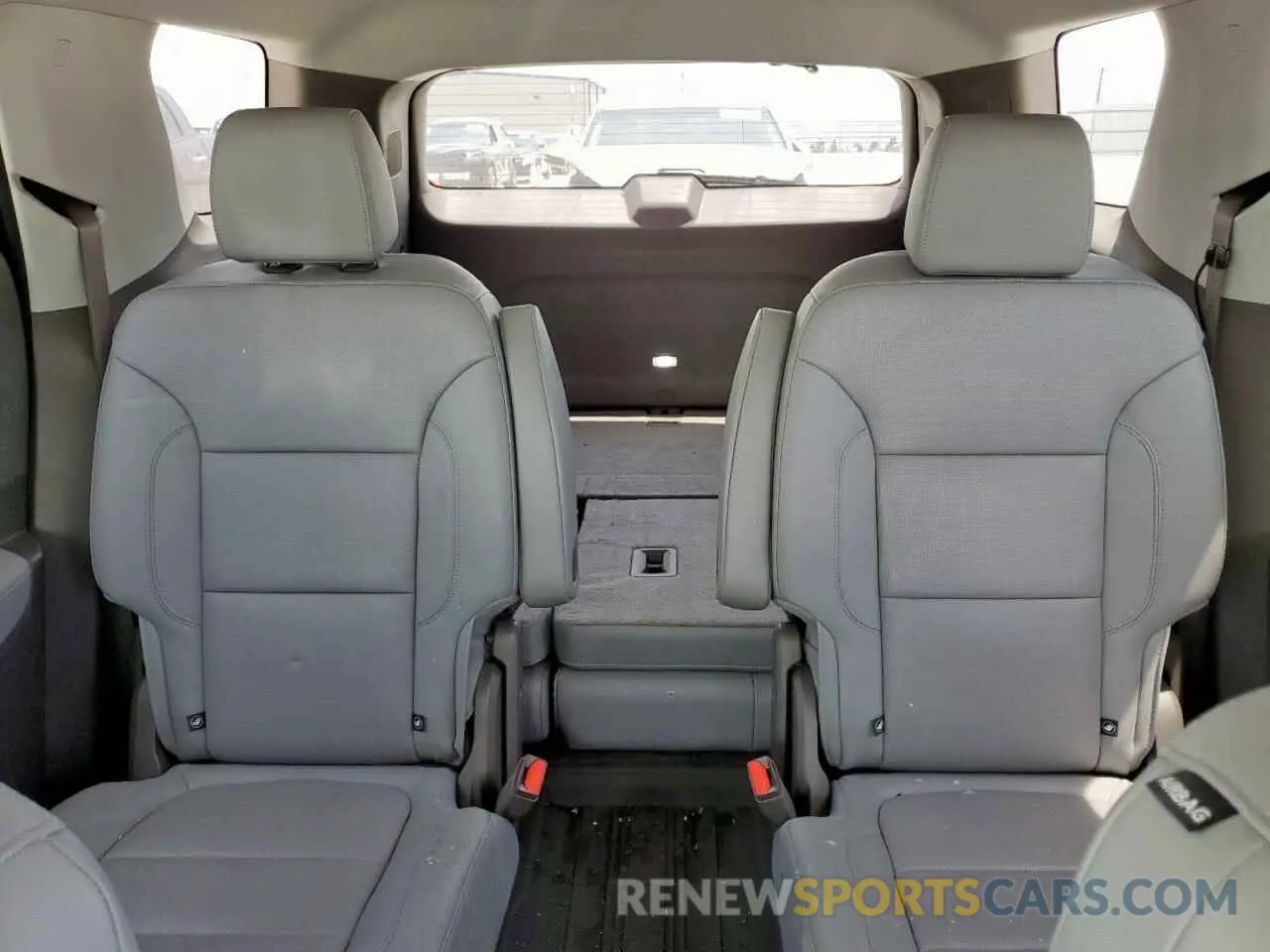 10 Photograph of a damaged car 1GNERKKW1KJ254538 CHEVROLET TRAVERSE 2019