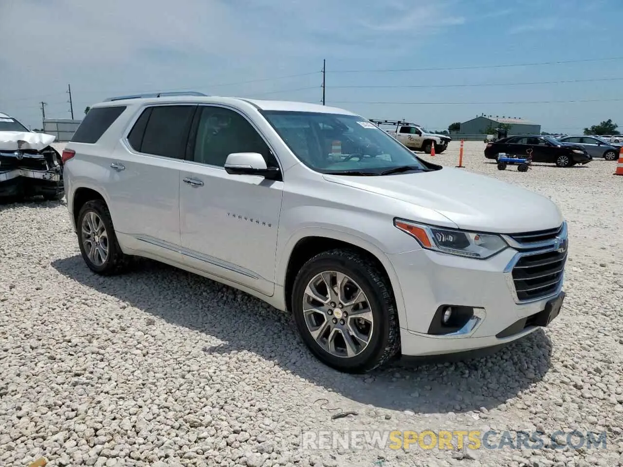 4 Photograph of a damaged car 1GNERKKW1KJ254538 CHEVROLET TRAVERSE 2019