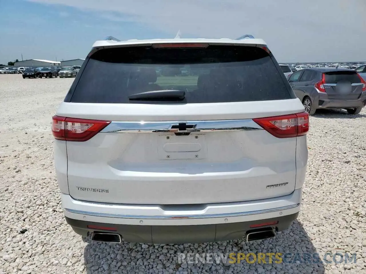 6 Photograph of a damaged car 1GNERKKW1KJ254538 CHEVROLET TRAVERSE 2019