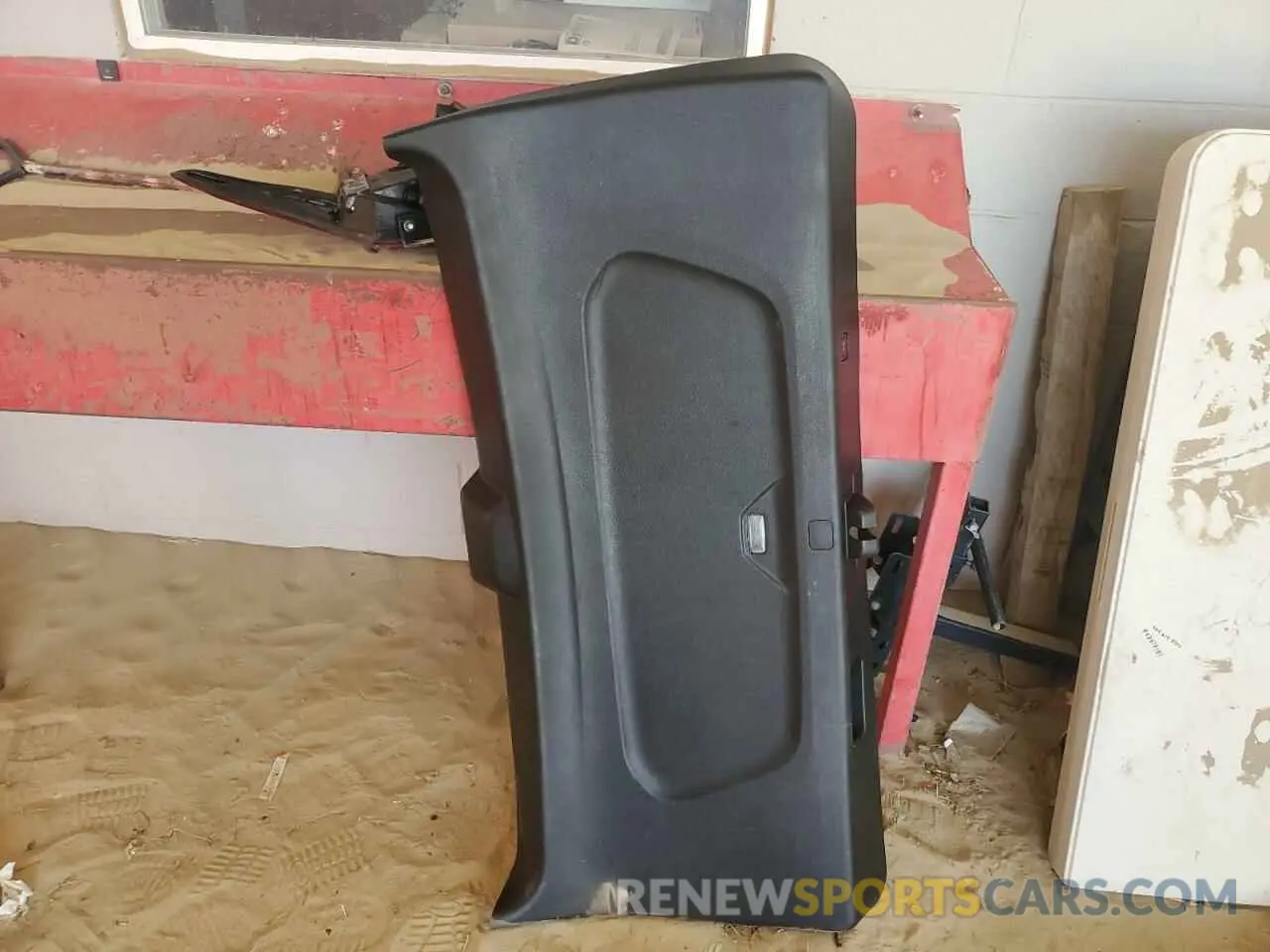 13 Photograph of a damaged car 1GNERKKW2KJ219670 CHEVROLET TRAVERSE 2019