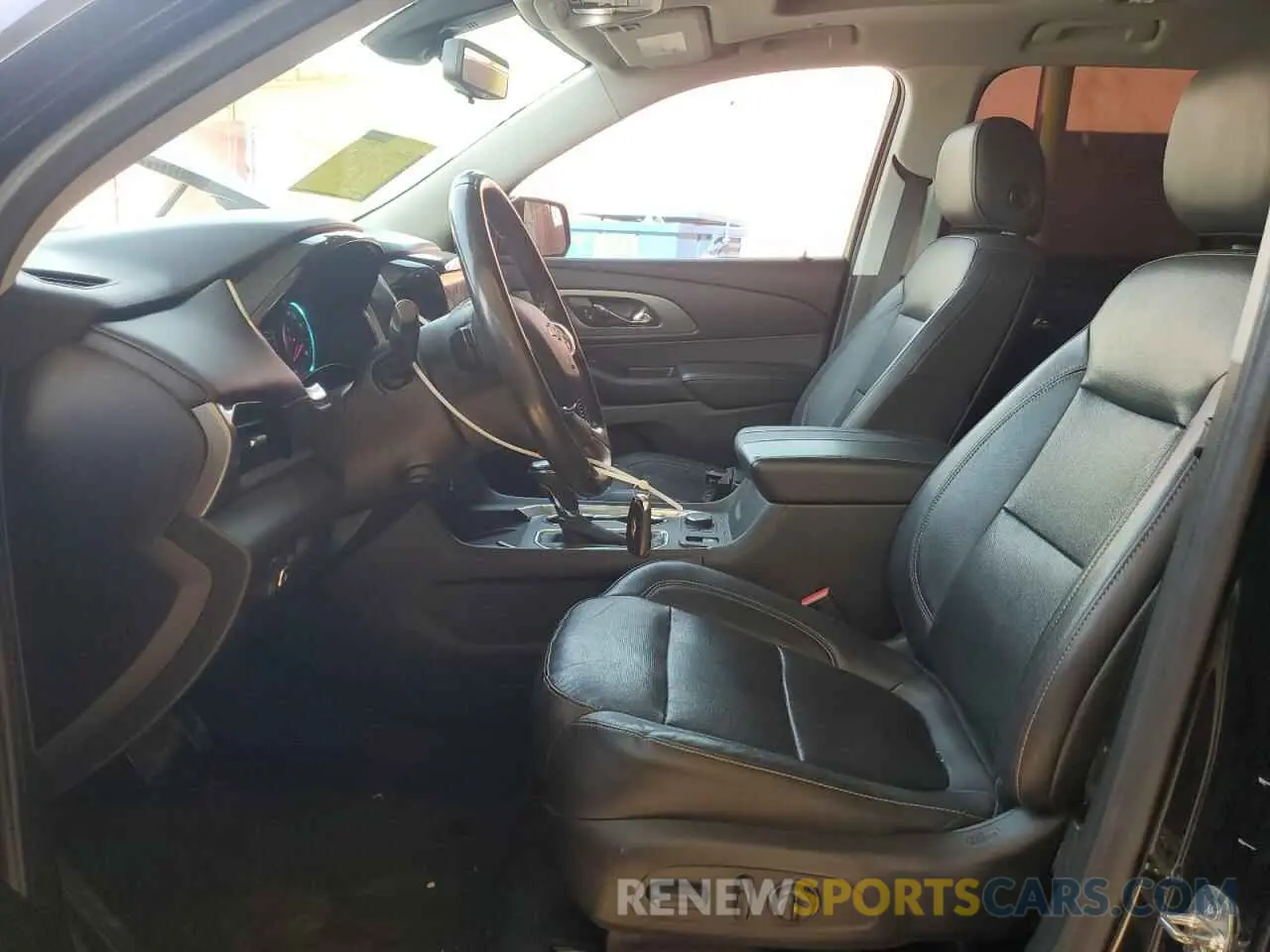 7 Photograph of a damaged car 1GNERKKW2KJ219670 CHEVROLET TRAVERSE 2019