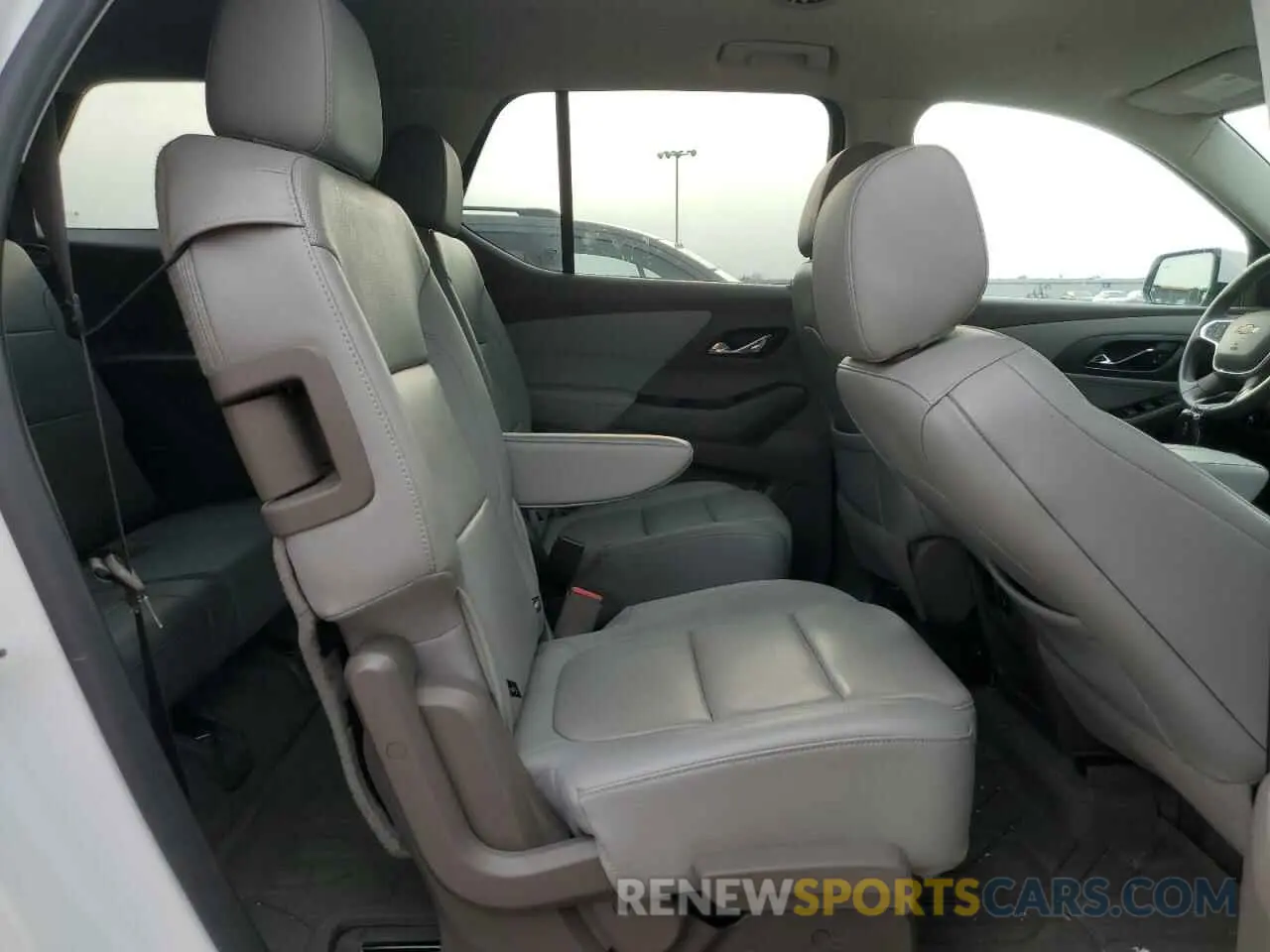 11 Photograph of a damaged car 1GNERKKW3KJ297522 CHEVROLET TRAVERSE 2019