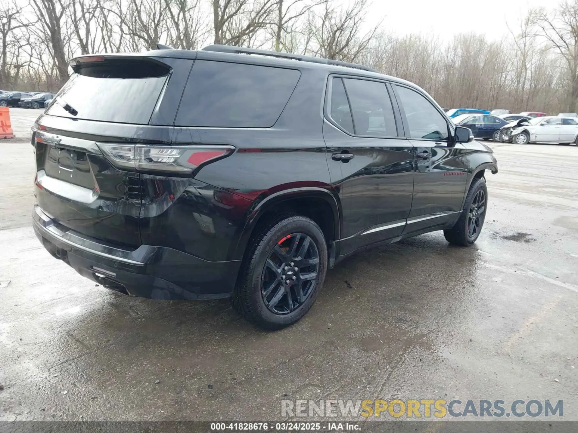 4 Photograph of a damaged car 1GNERKKW4KJ148388 CHEVROLET TRAVERSE 2019