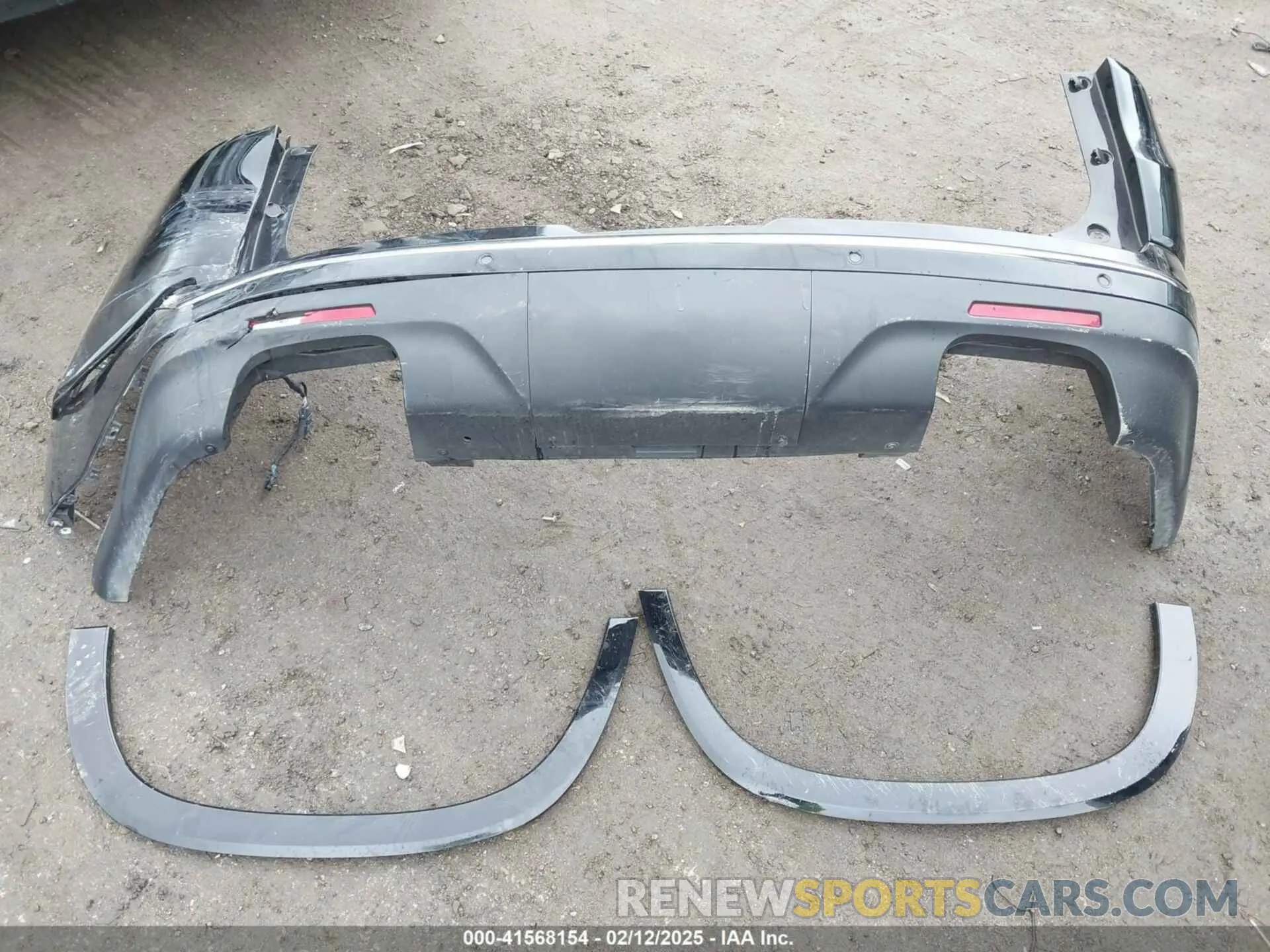 12 Photograph of a damaged car 1GNERKKW5KJ198202 CHEVROLET TRAVERSE 2019