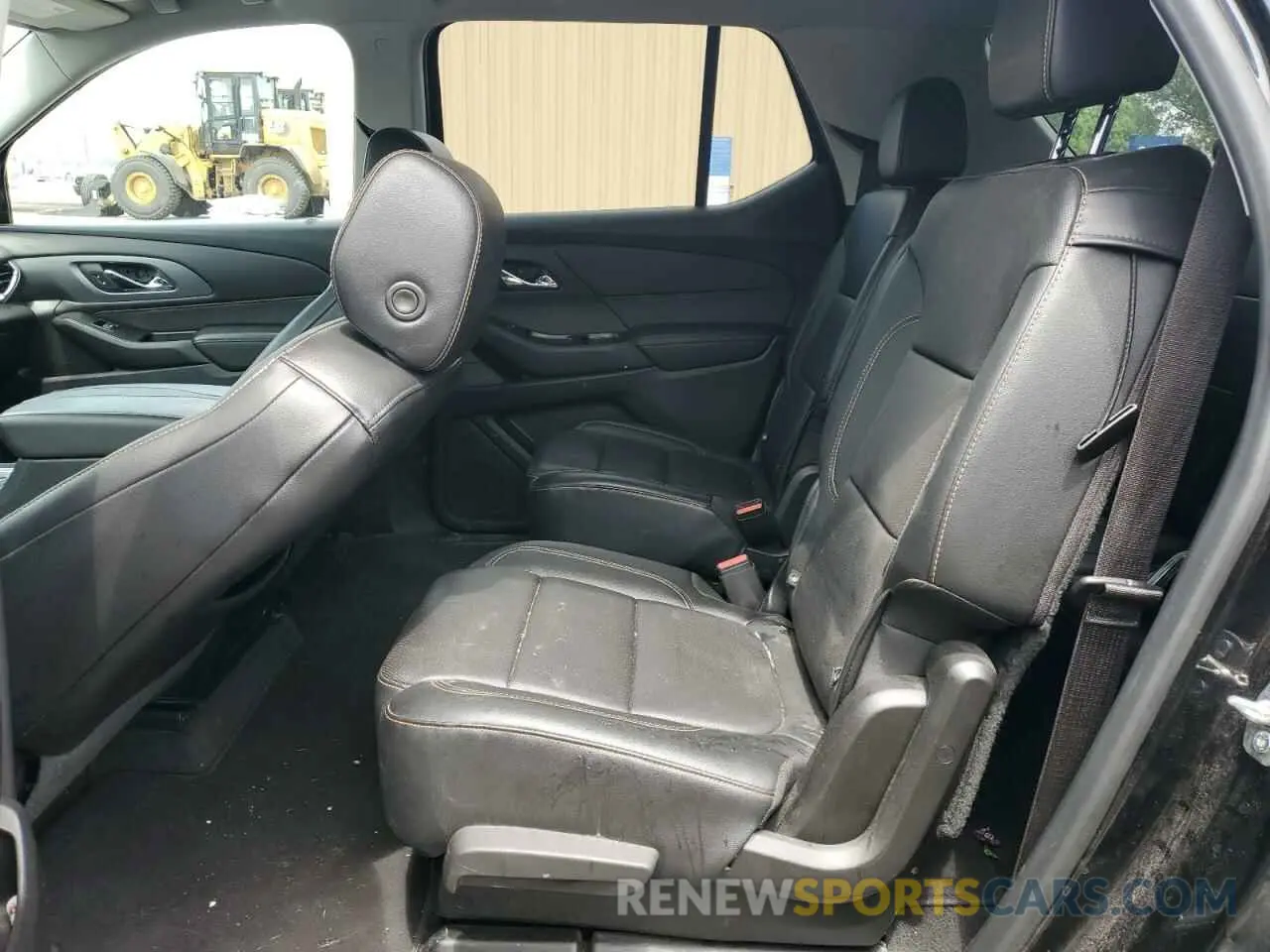 11 Photograph of a damaged car 1GNERKKW7KJ135666 CHEVROLET TRAVERSE 2019