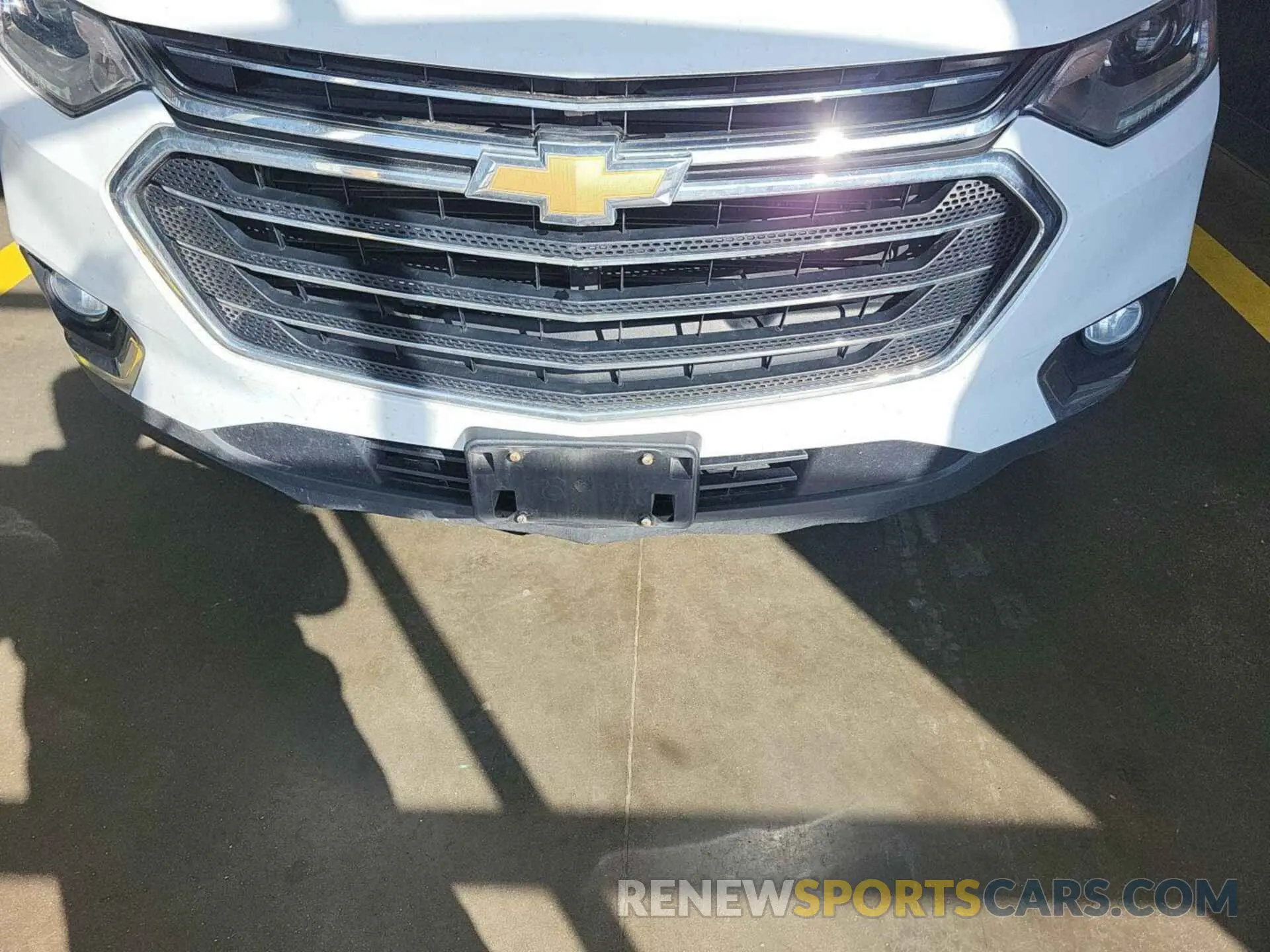16 Photograph of a damaged car 1GNERMKW2KJ221284 CHEVROLET TRAVERSE 2019
