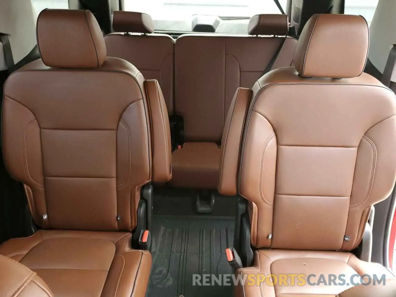 10 Photograph of a damaged car 1GNERNKW8KJ311836 CHEVROLET TRAVERSE 2019