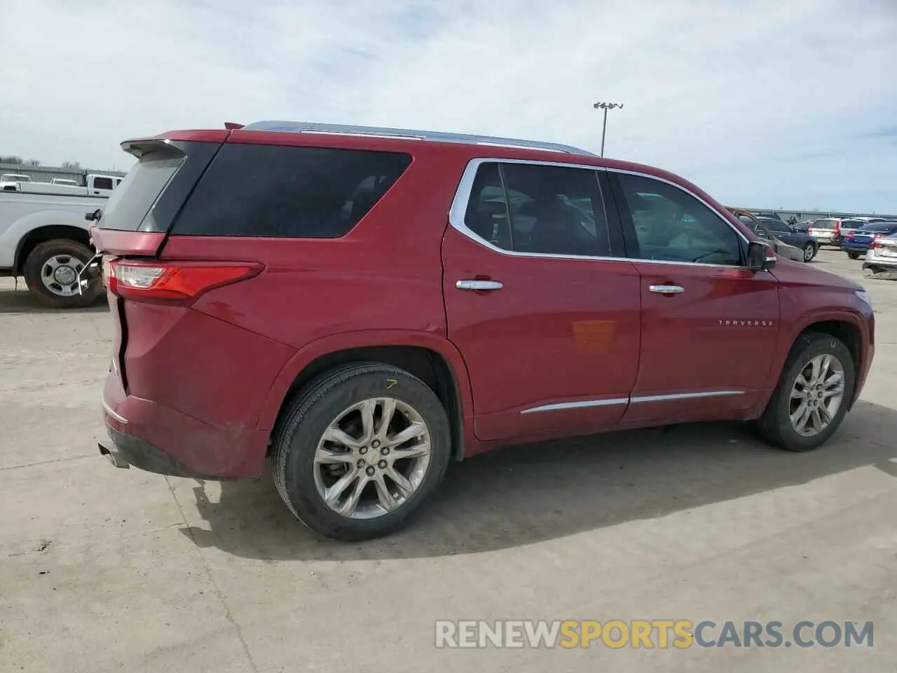 3 Photograph of a damaged car 1GNERNKW8KJ311836 CHEVROLET TRAVERSE 2019