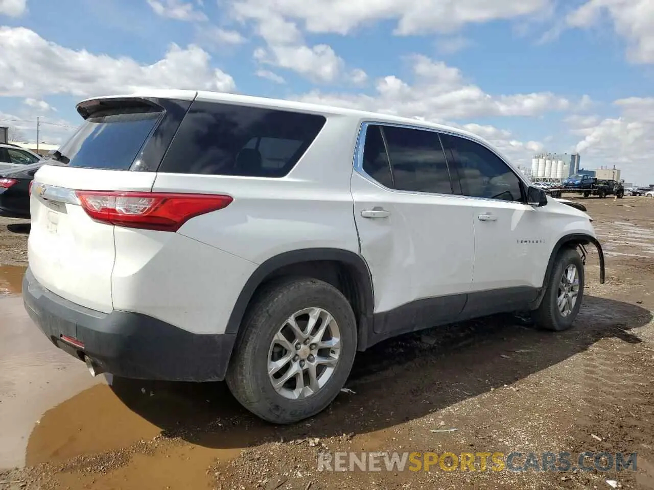 3 Photograph of a damaged car 1GNEVFKW0KJ159231 CHEVROLET TRAVERSE 2019
