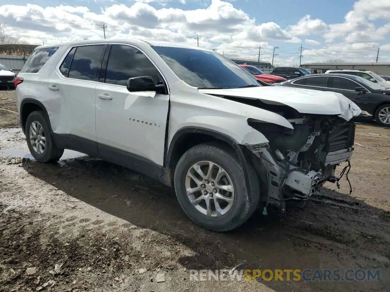4 Photograph of a damaged car 1GNEVFKW0KJ159231 CHEVROLET TRAVERSE 2019