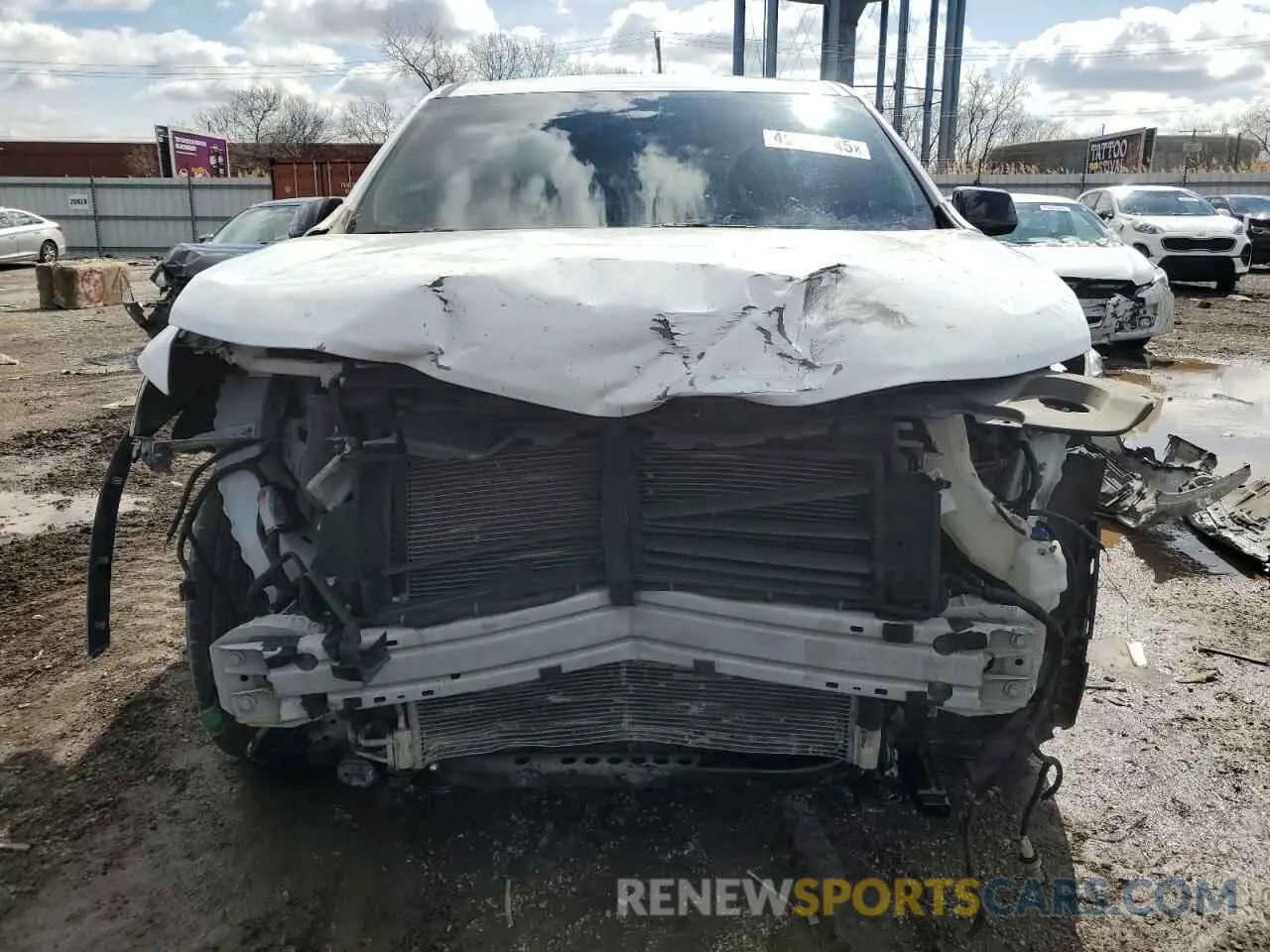 5 Photograph of a damaged car 1GNEVFKW0KJ159231 CHEVROLET TRAVERSE 2019