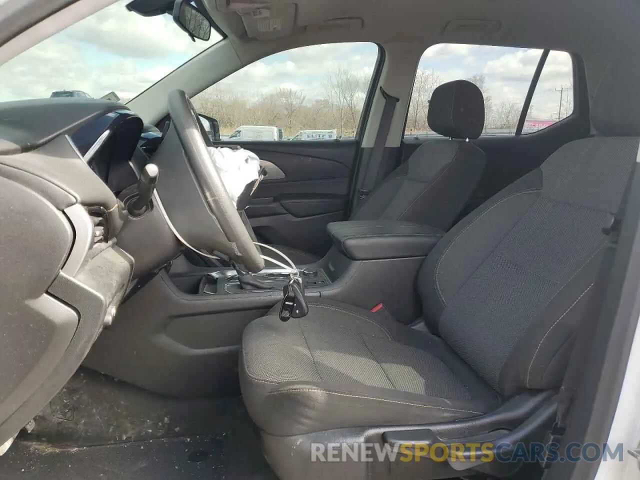 7 Photograph of a damaged car 1GNEVFKW0KJ159231 CHEVROLET TRAVERSE 2019