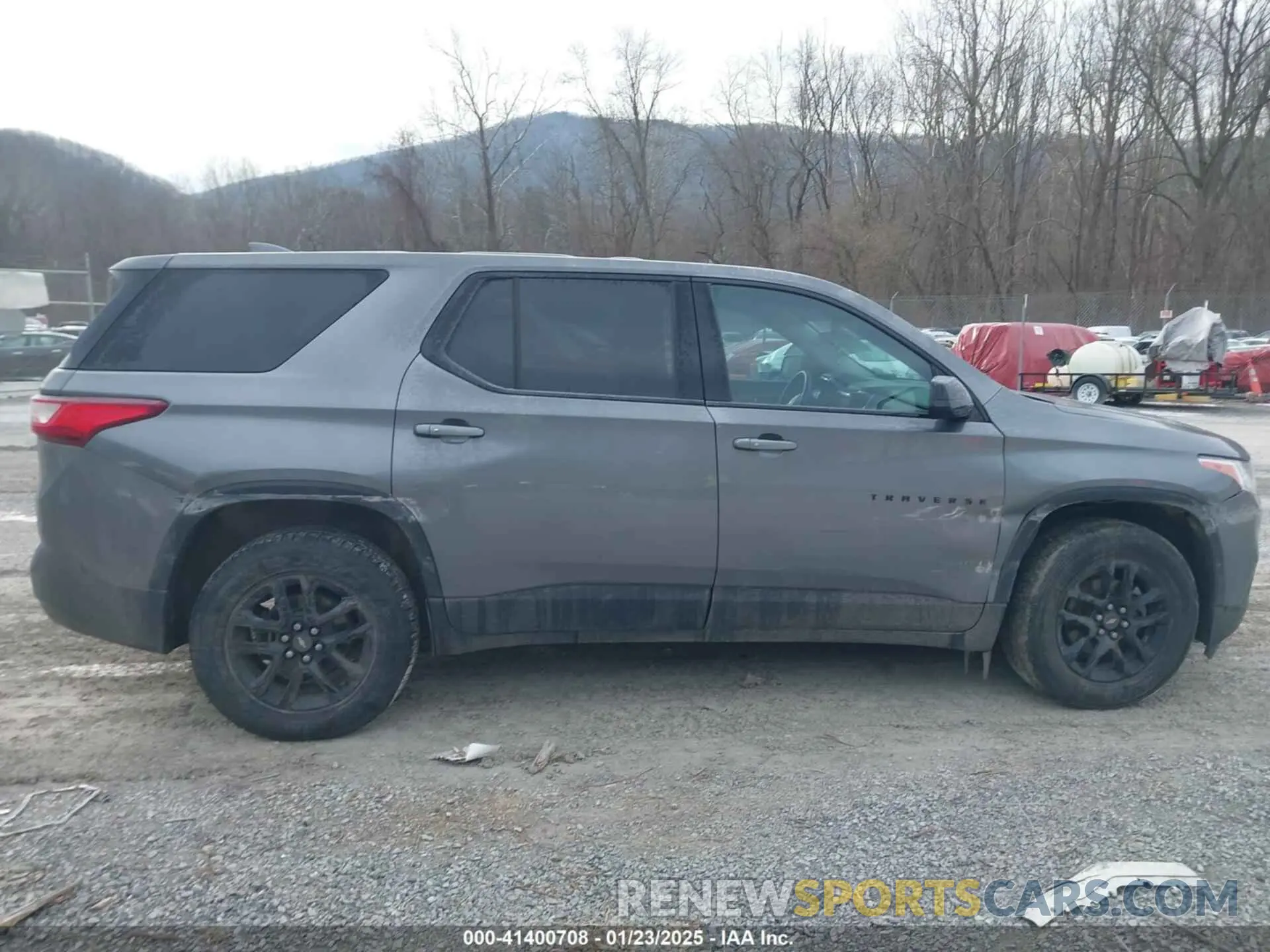 13 Photograph of a damaged car 1GNEVFKW1KJ215838 CHEVROLET TRAVERSE 2019