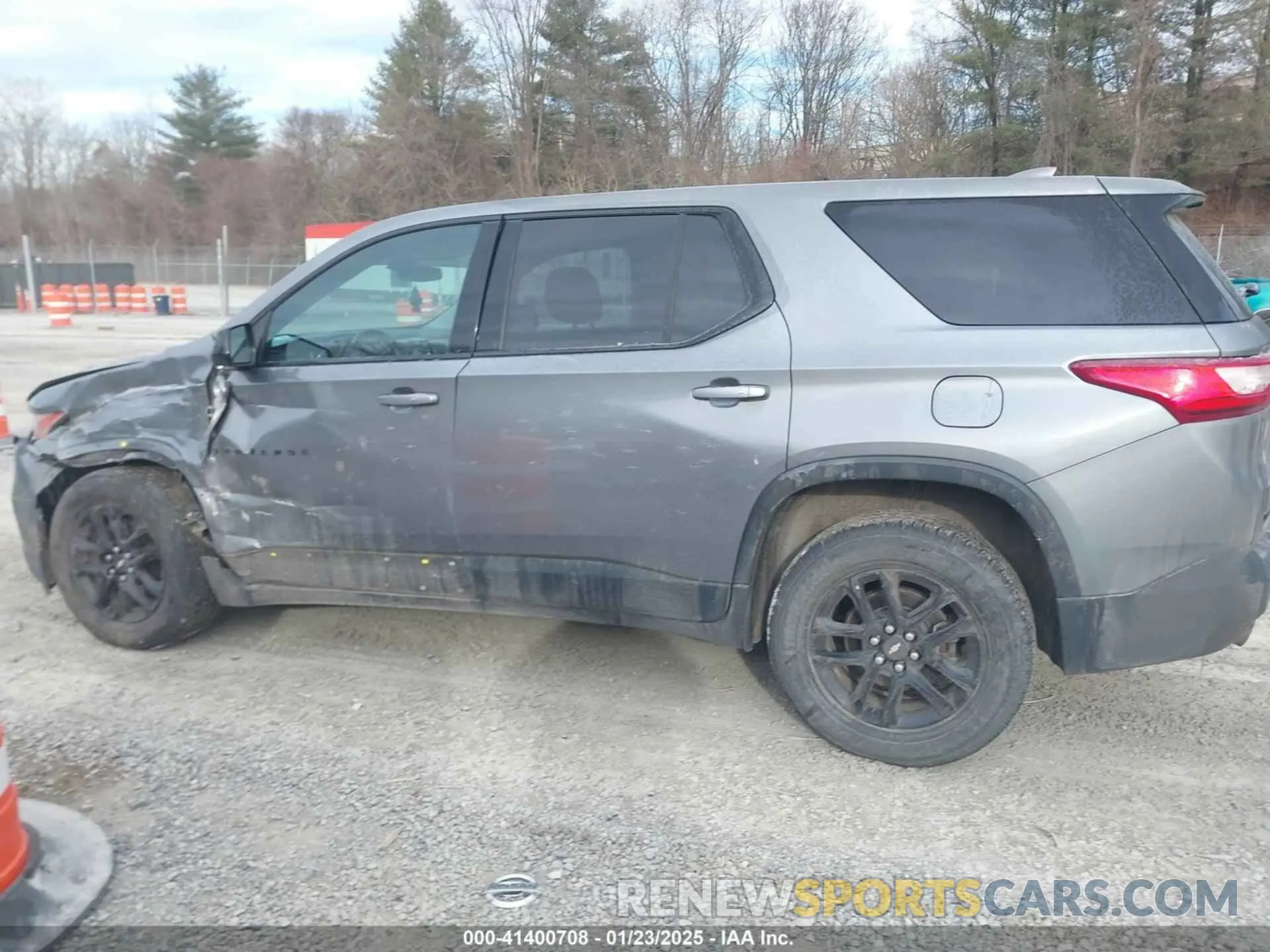 14 Photograph of a damaged car 1GNEVFKW1KJ215838 CHEVROLET TRAVERSE 2019