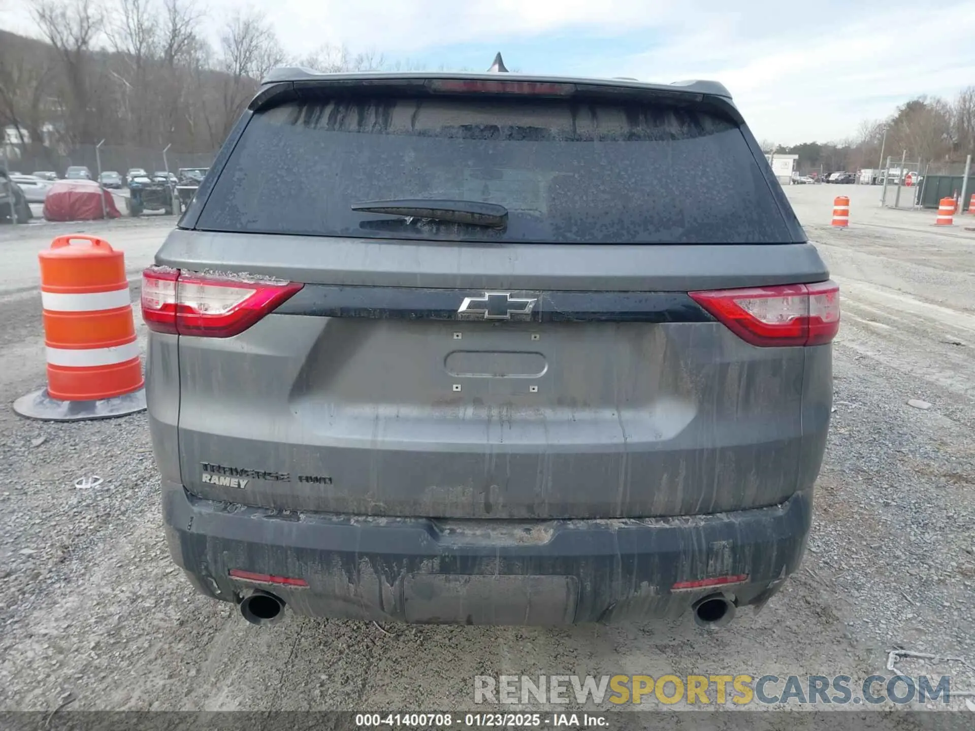16 Photograph of a damaged car 1GNEVFKW1KJ215838 CHEVROLET TRAVERSE 2019